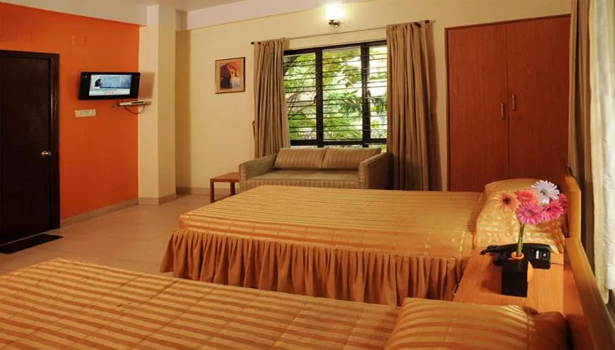 Bed in 55b Hindustan Park