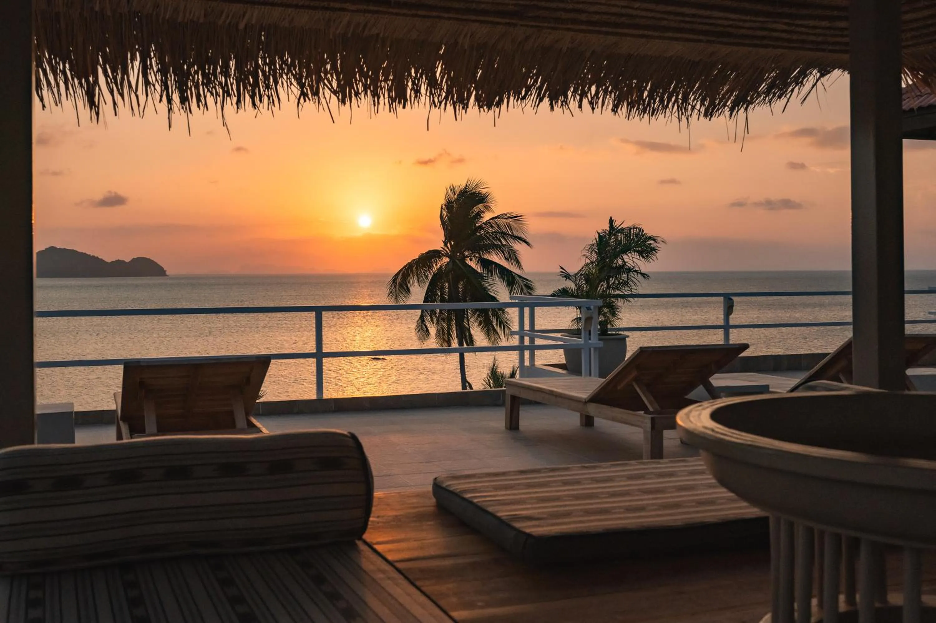 Property building in Baan Jai Dee Beach Front Hotel