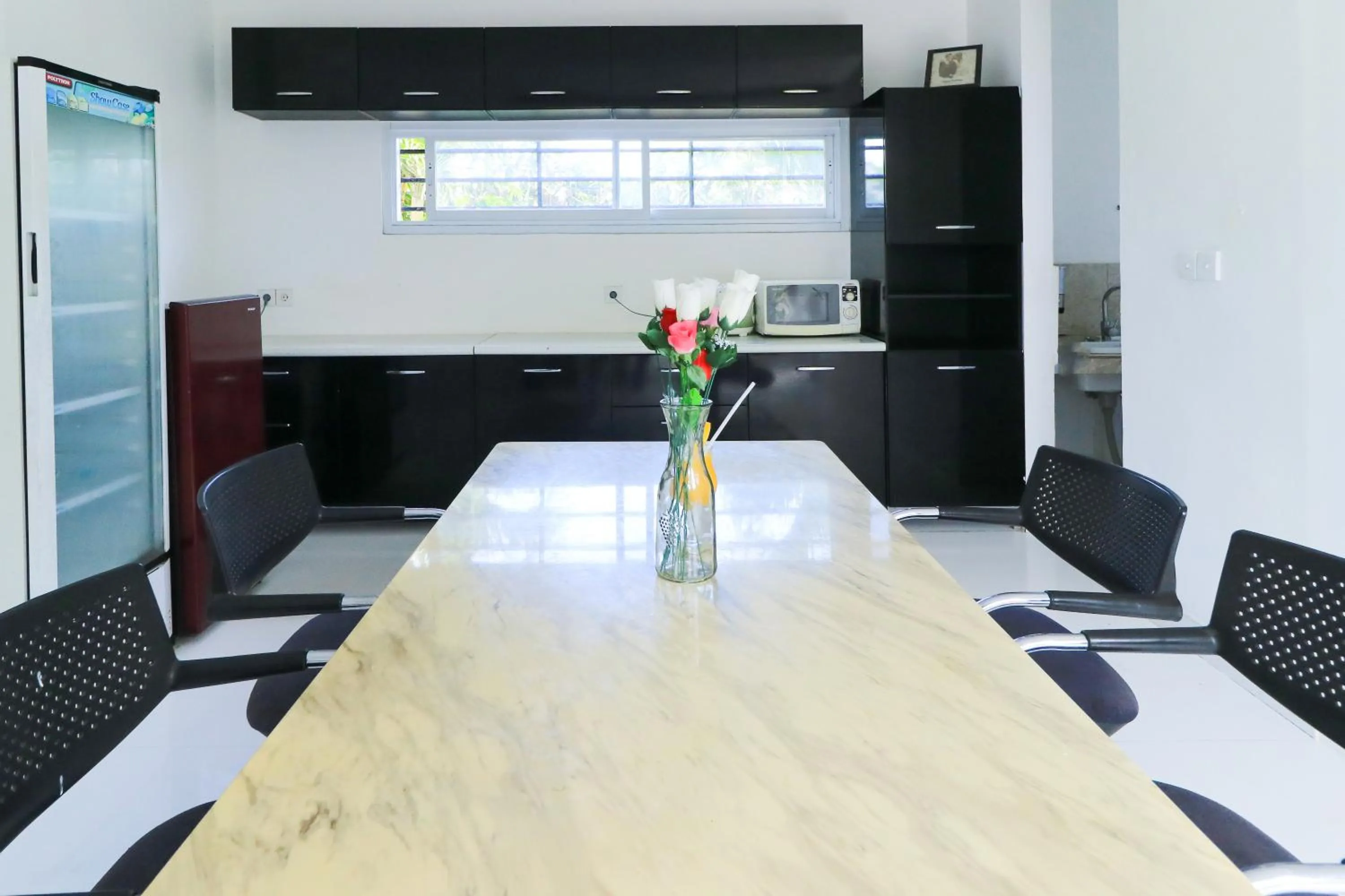 Kitchen or kitchenette in Margarita Surf Hostel Canggu