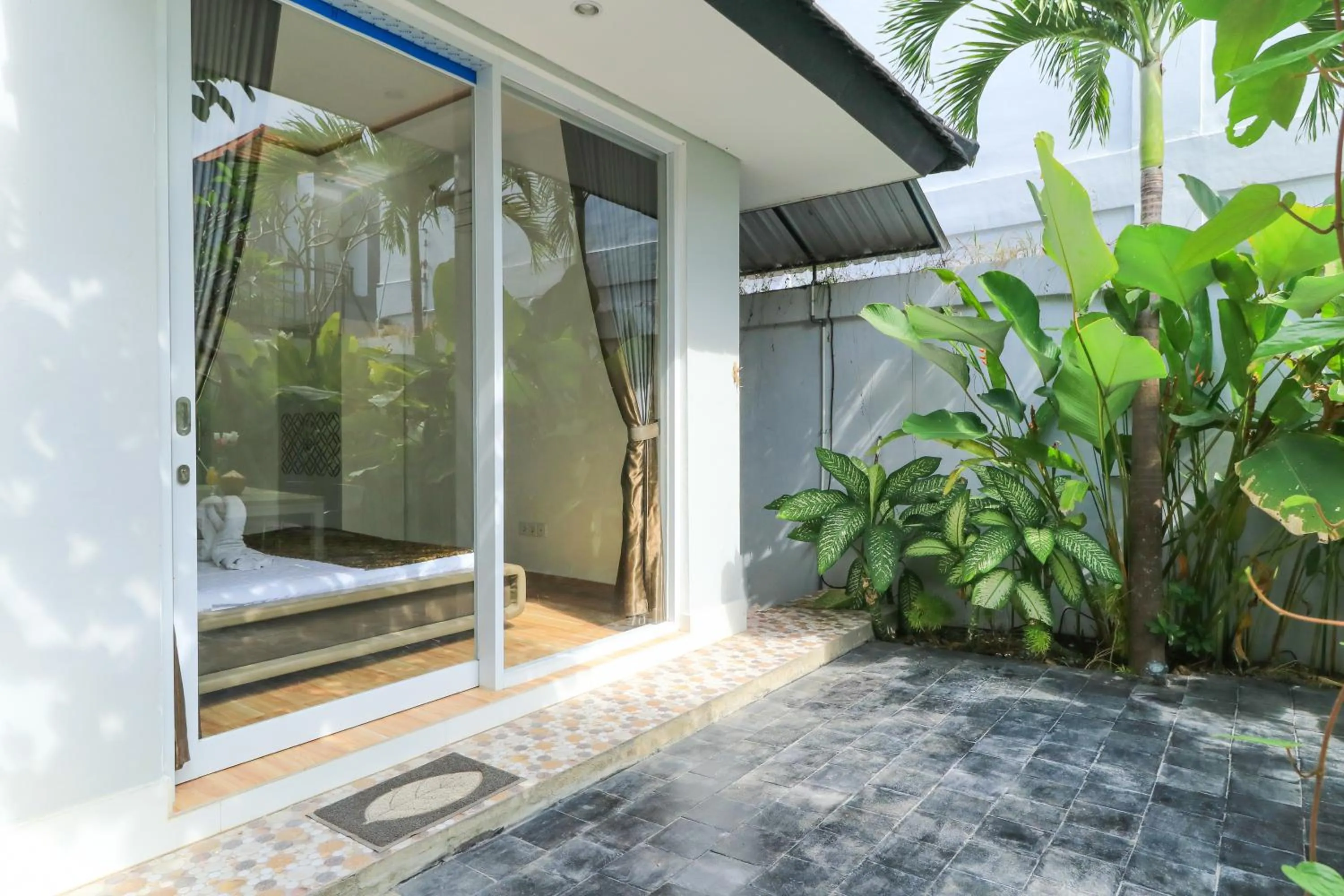 Facade/entrance in Margarita Surf Hostel Canggu