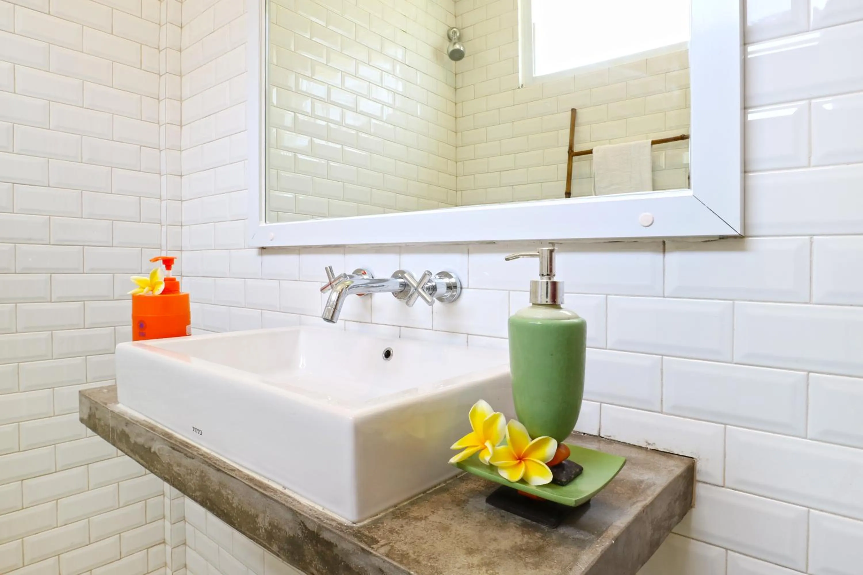 Bathroom in Margarita Surf Hostel Canggu