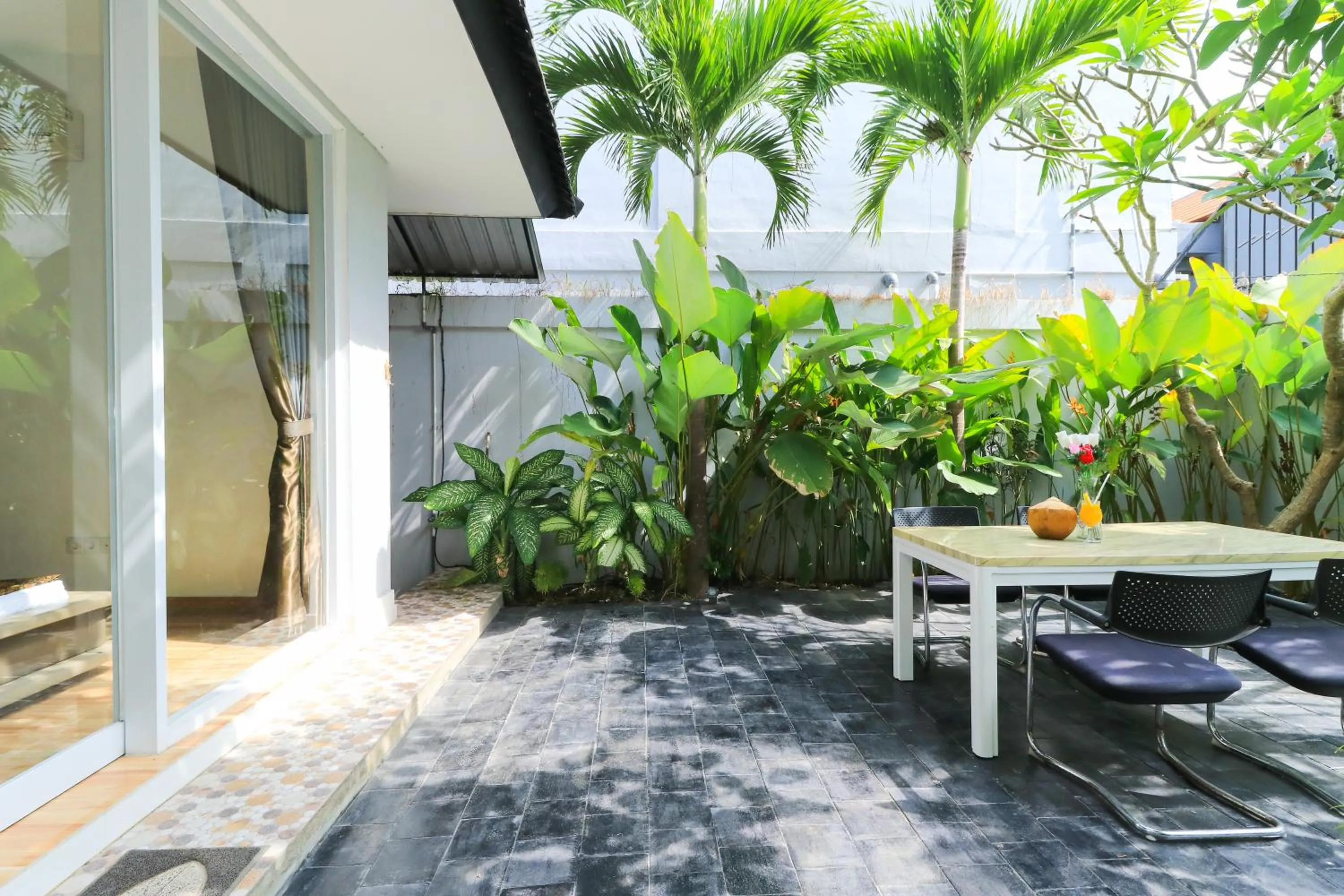 Patio in Margarita Surf Hostel Canggu