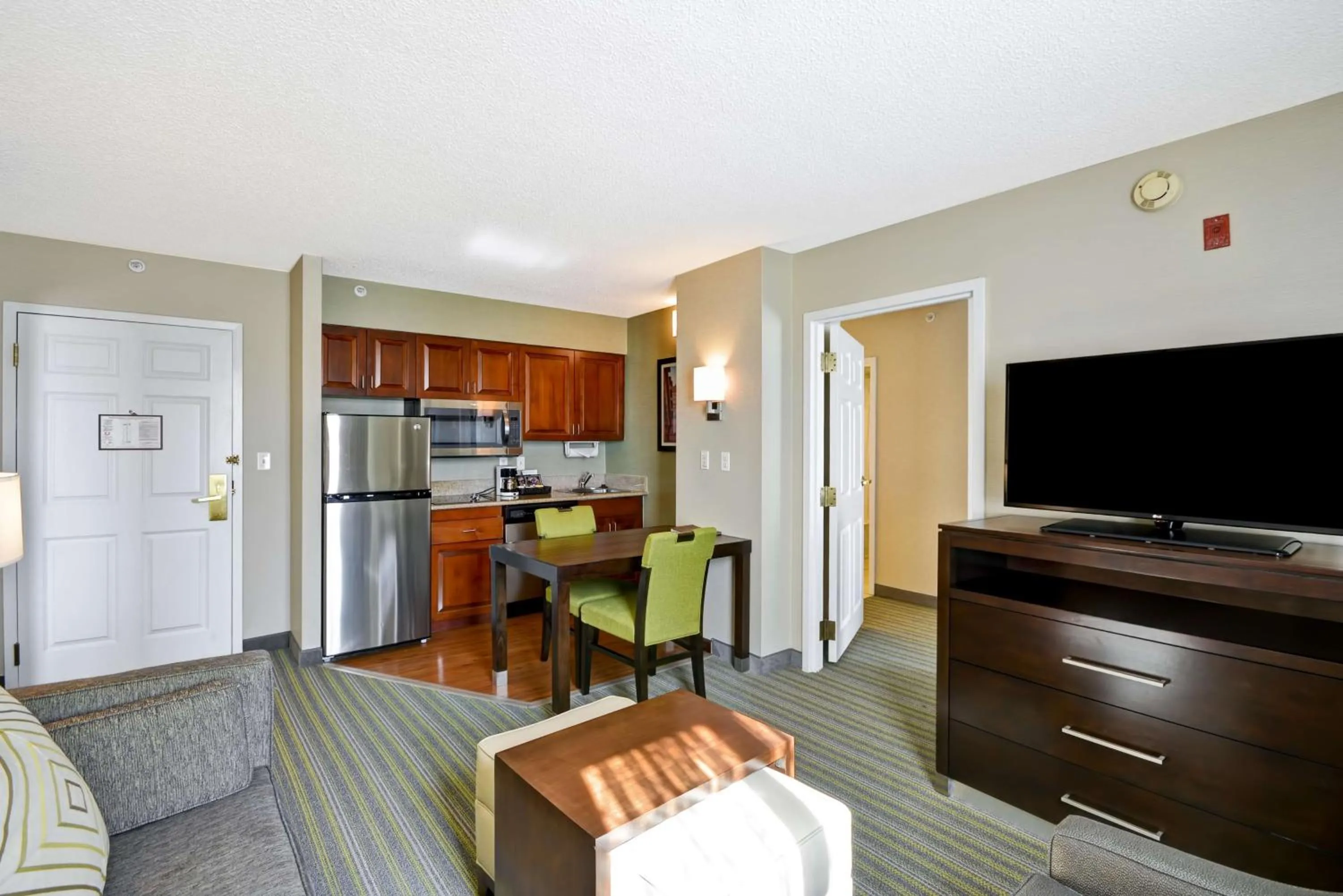 Kitchen or kitchenette in Homewood Suites Dulles-International Airport