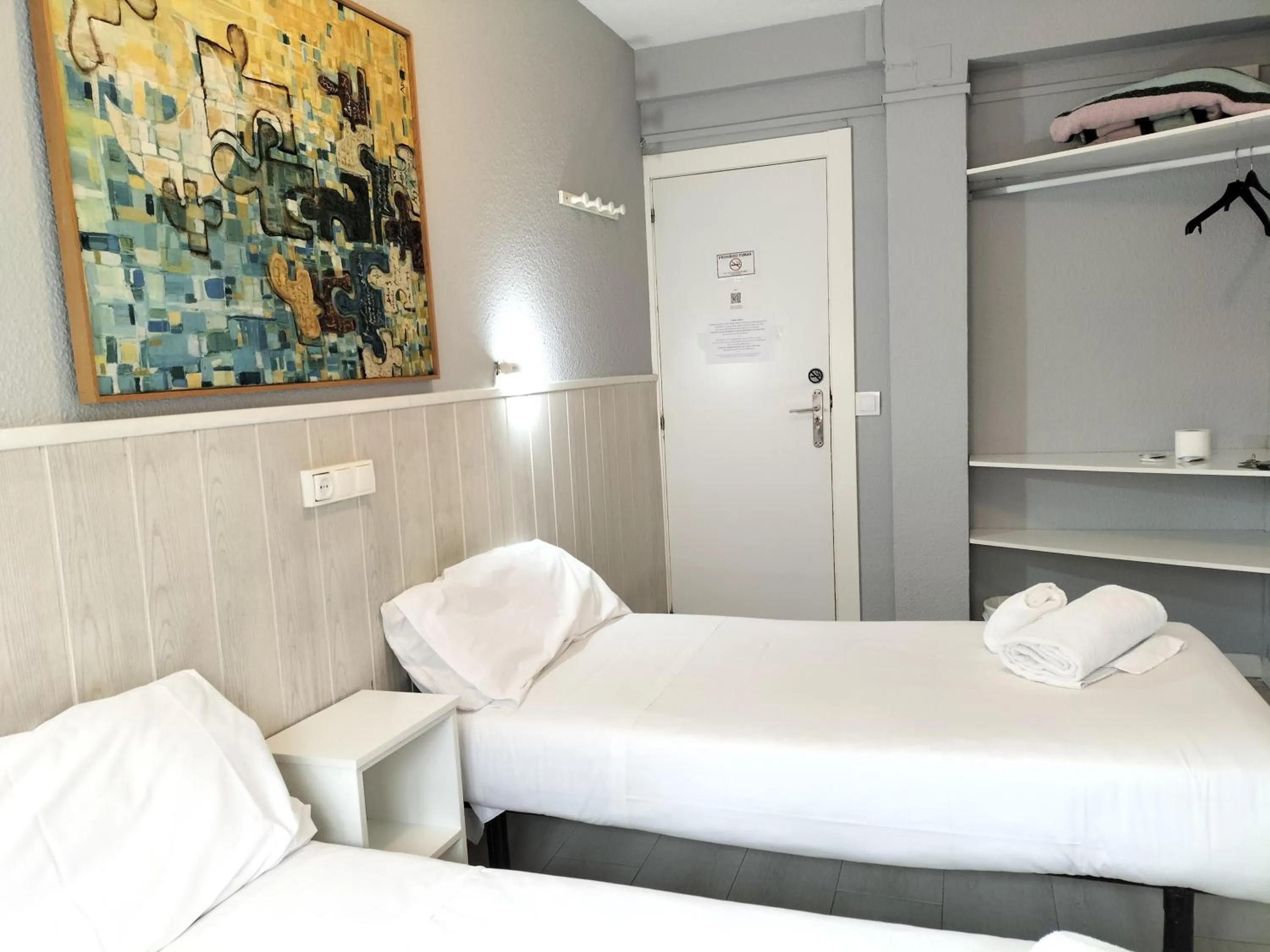 Bed in Hostal Albero by gaiarooms