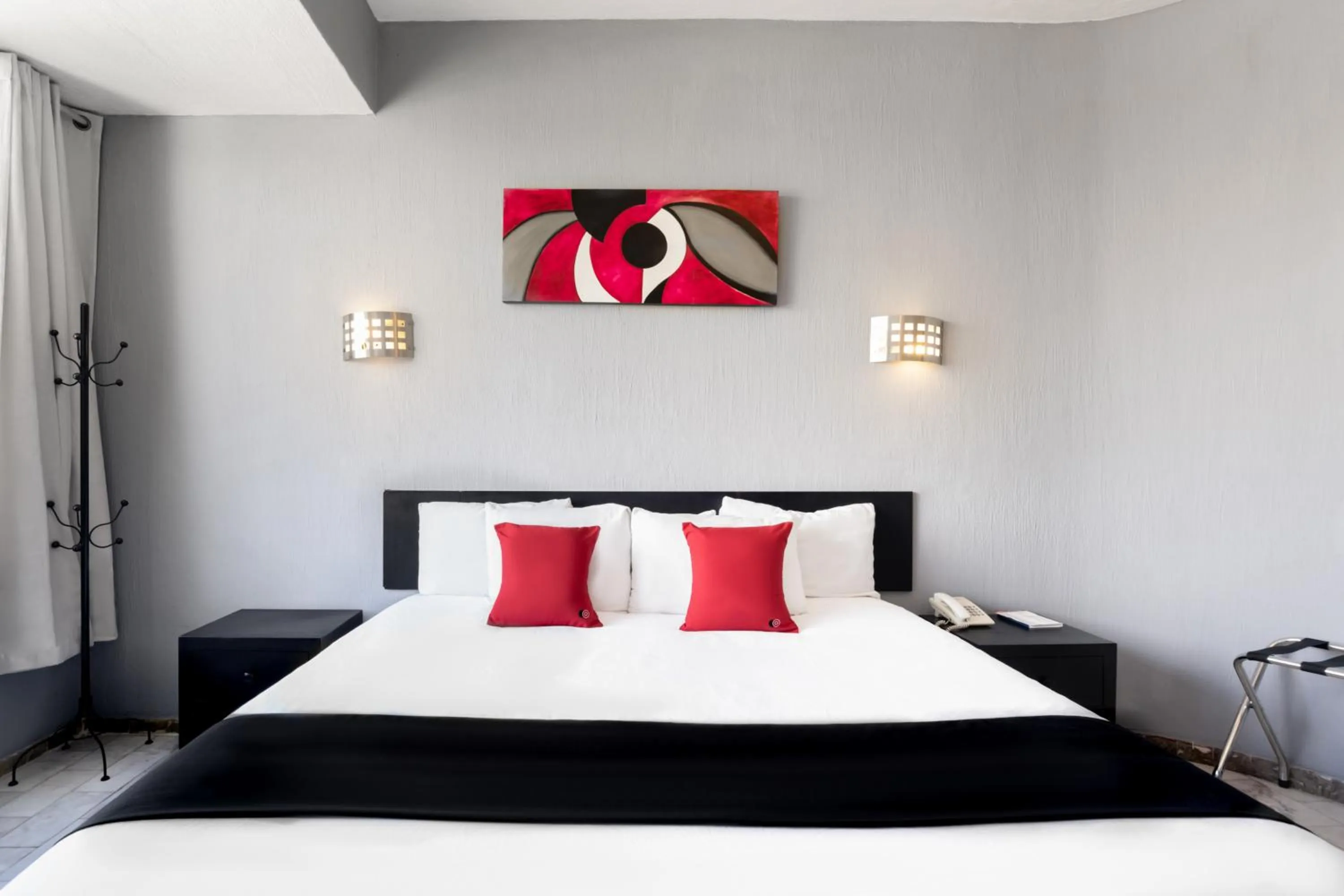 Photo of the whole room, Bed in Guadalajara Express Tonala