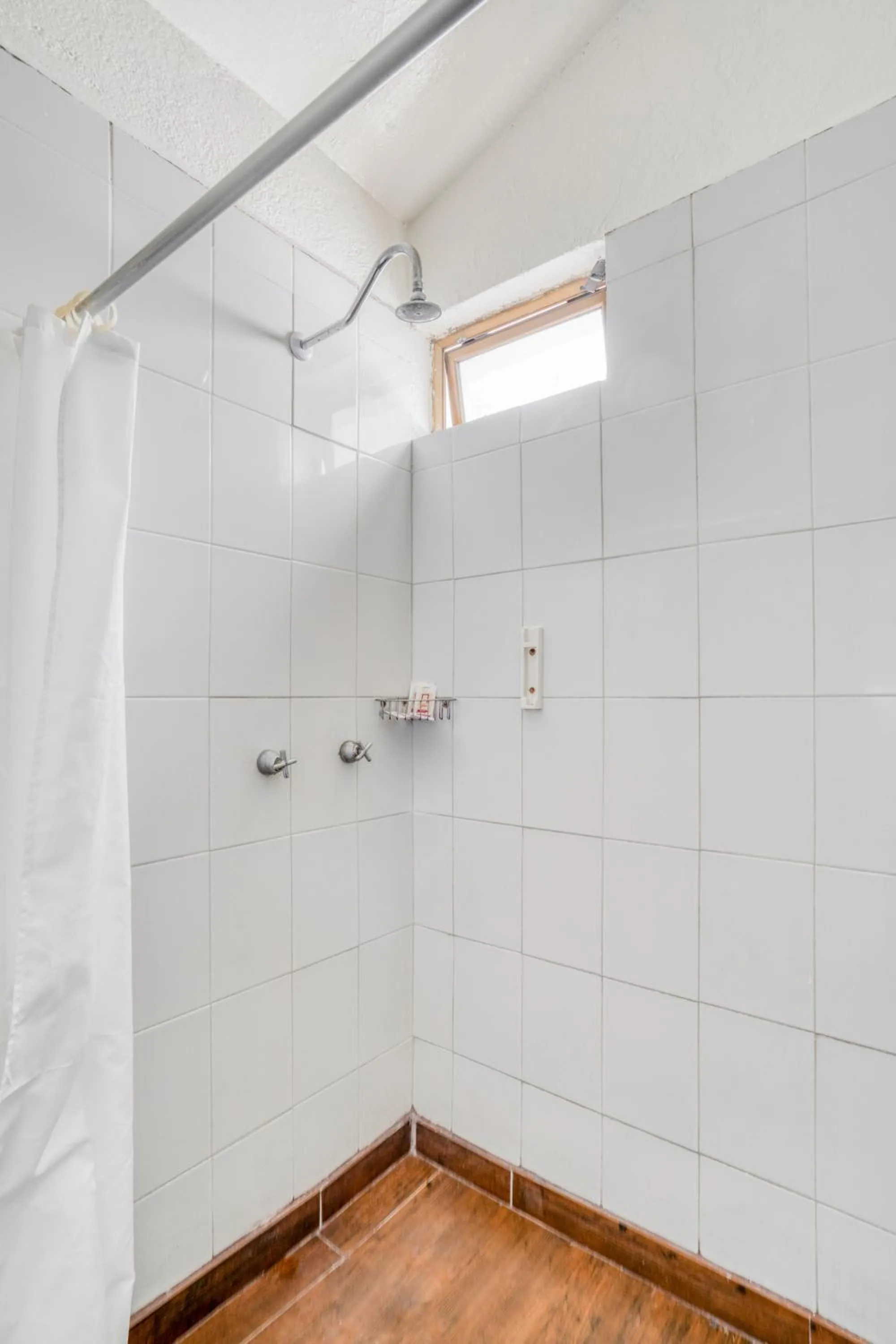 Bathroom in Guadalajara Express Tonala