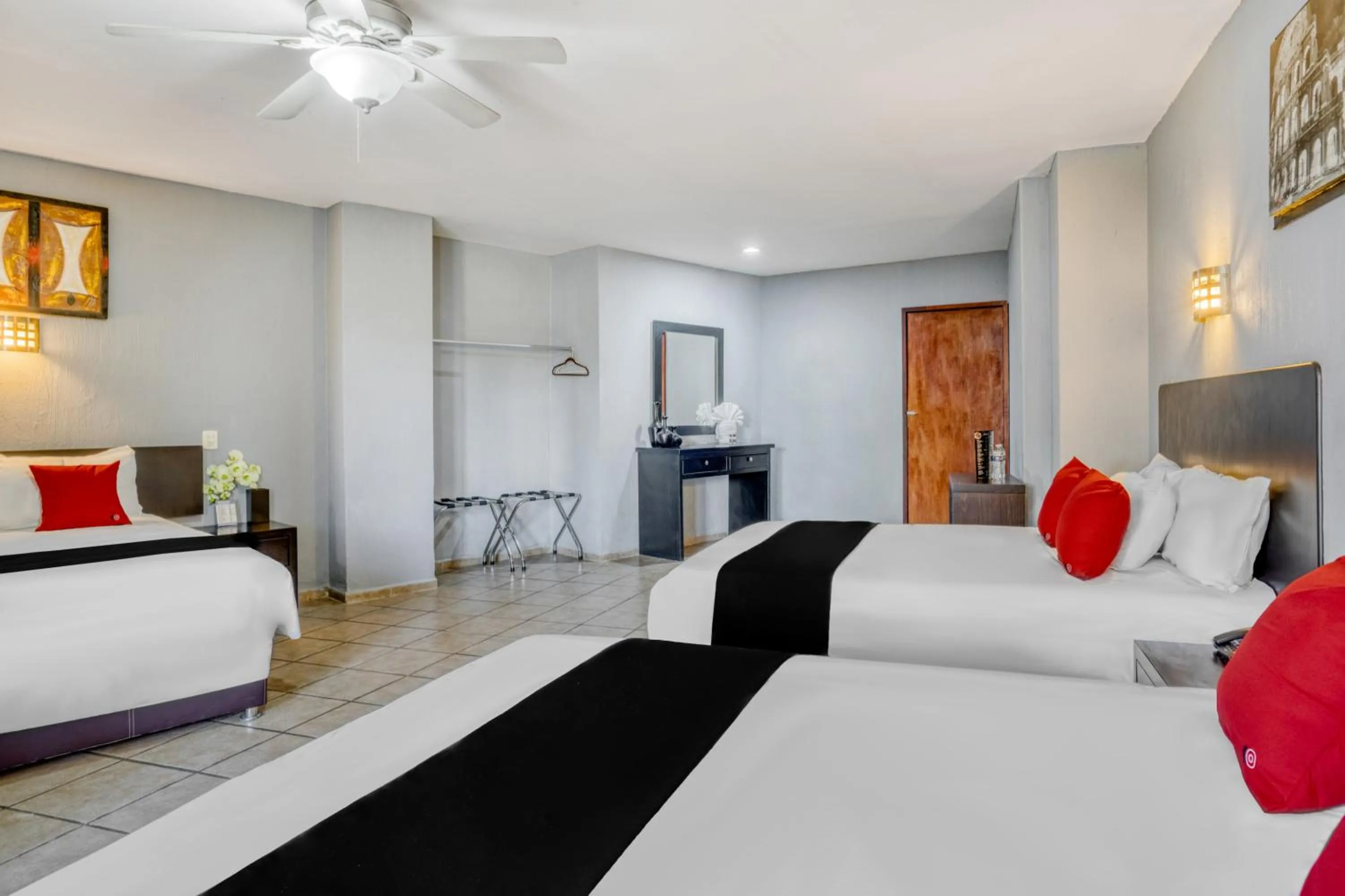 Photo of the whole room, Bed in Guadalajara Express Tonala