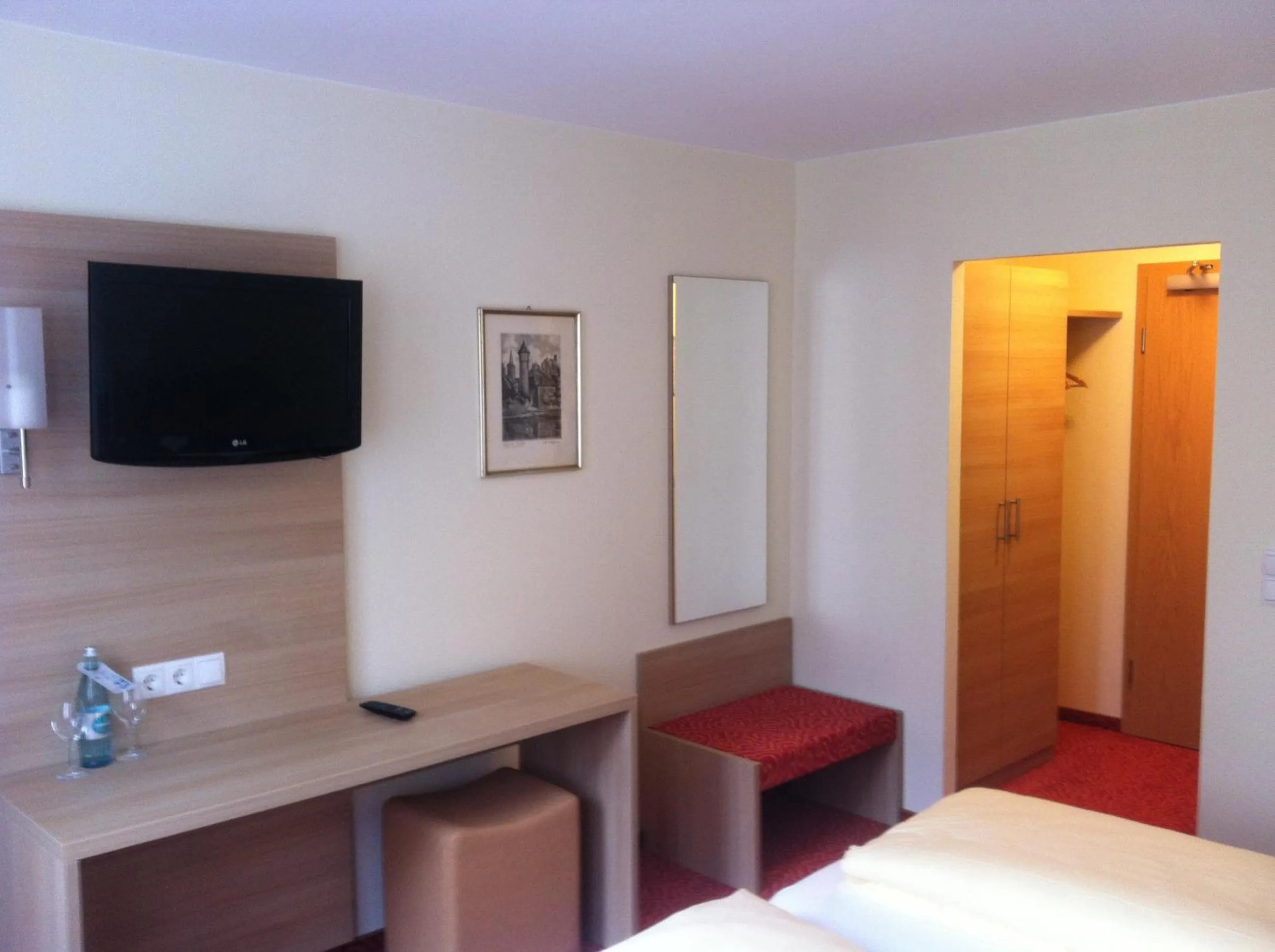 TV and multimedia, Bed in Tauberhotel Kette