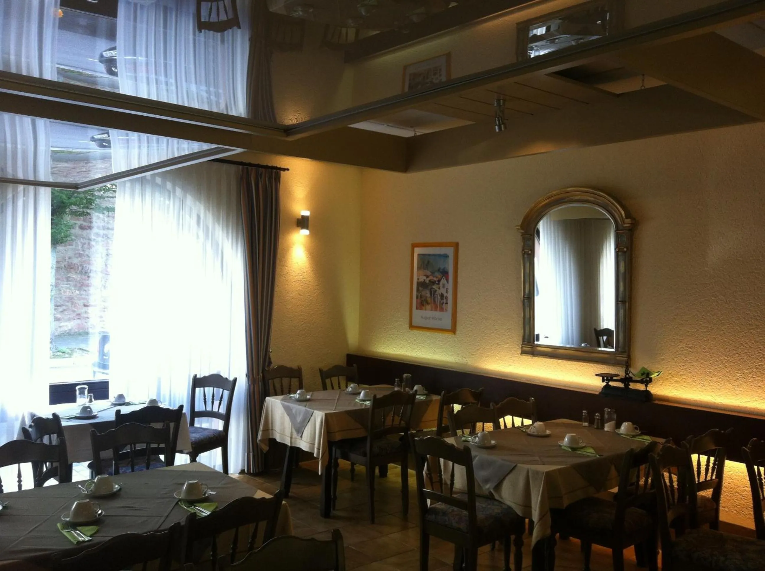 Restaurant/places to eat in Tauberhotel Kette