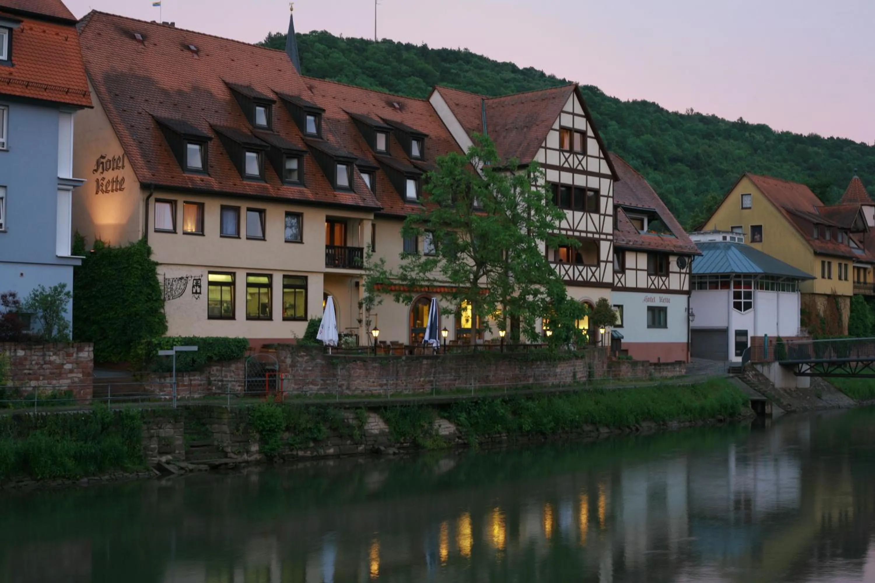 Facade/entrance in Tauberhotel Kette
