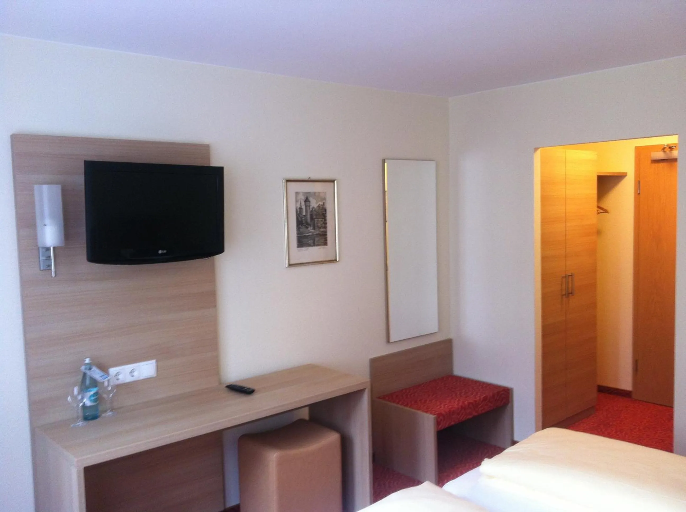 TV and multimedia, Bed in Tauberhotel Kette