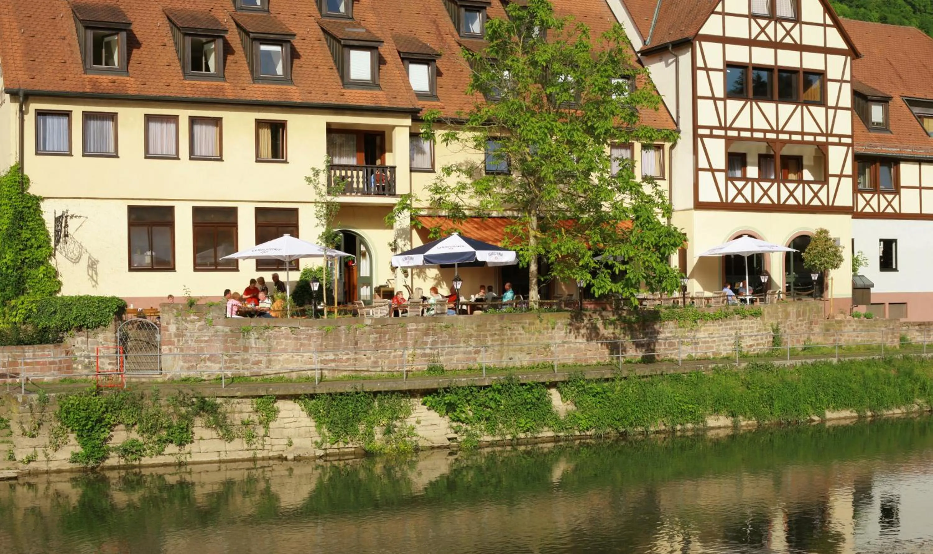 Facade/entrance in Tauberhotel Kette