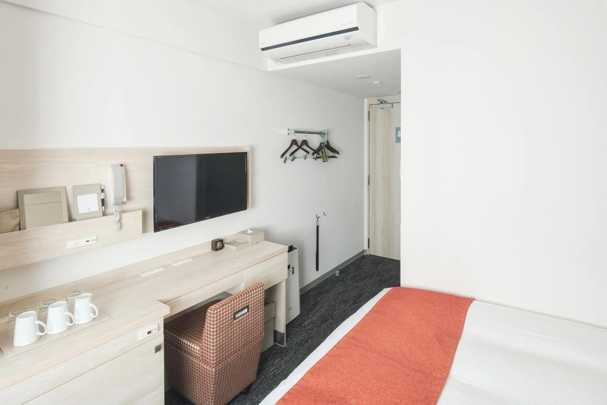 TV and multimedia, Bed in Vessel Inn Chiba Ekimae