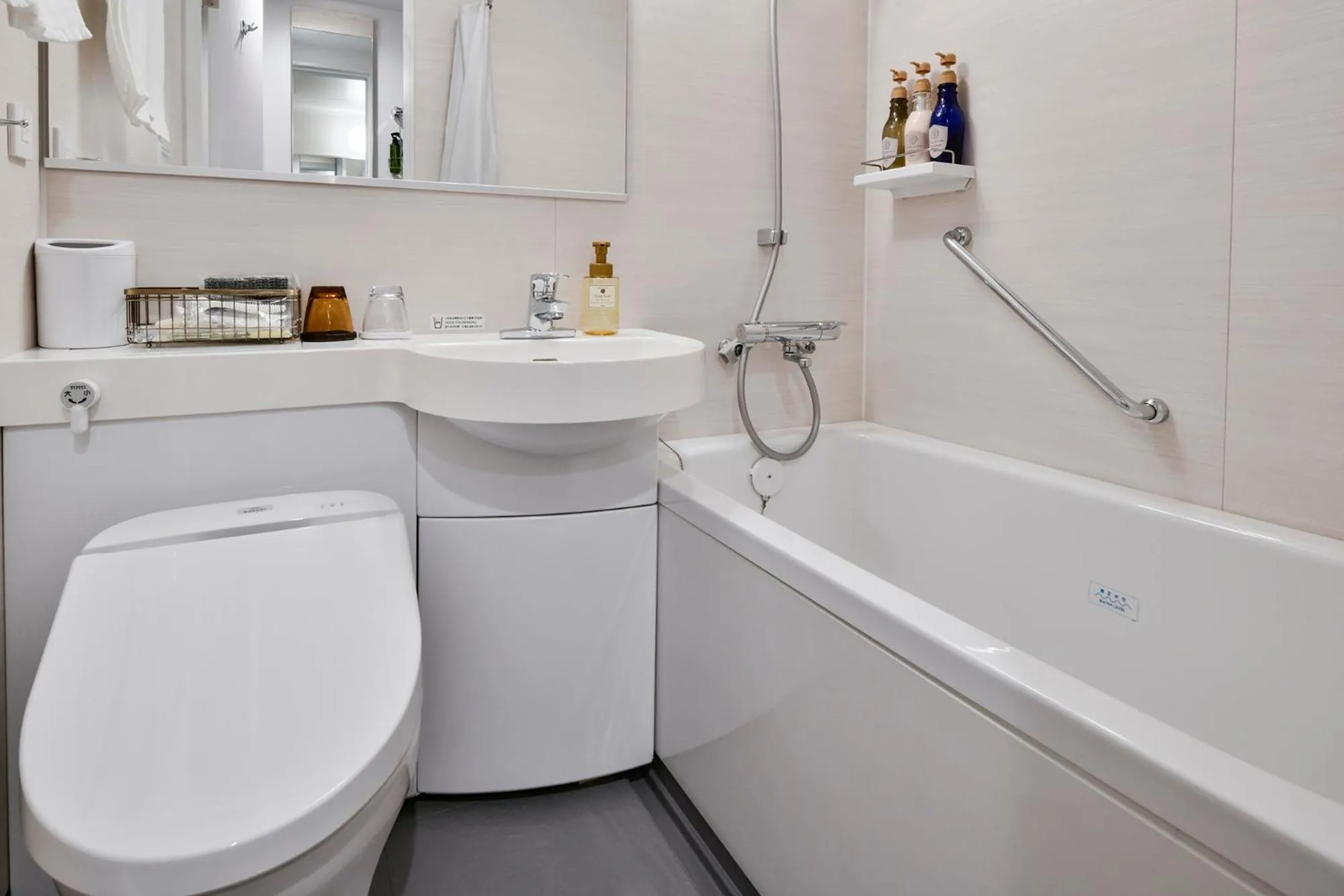 Toilet in Vessel Inn Chiba Ekimae