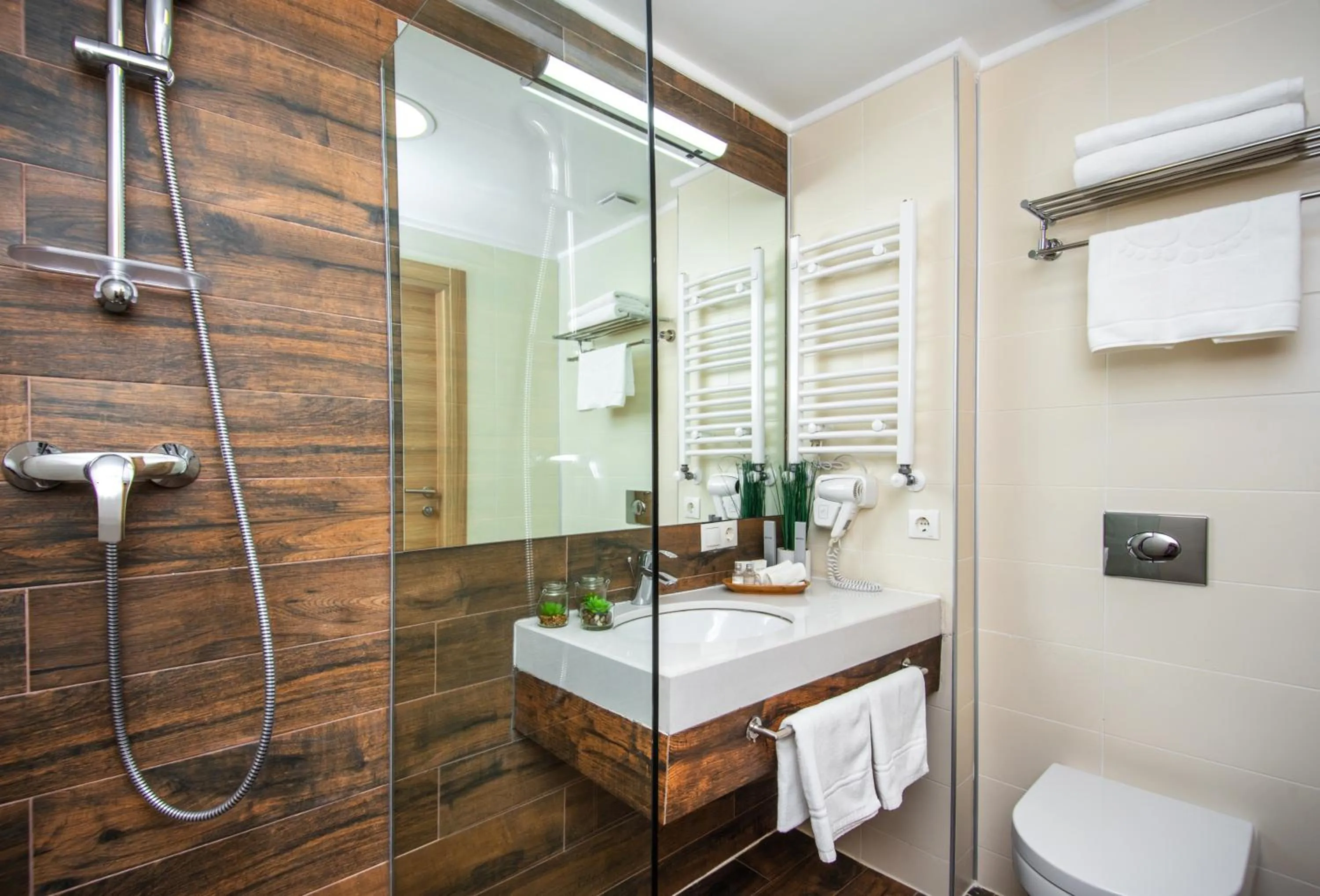 Bathroom in Orbi Palace Hotel Official