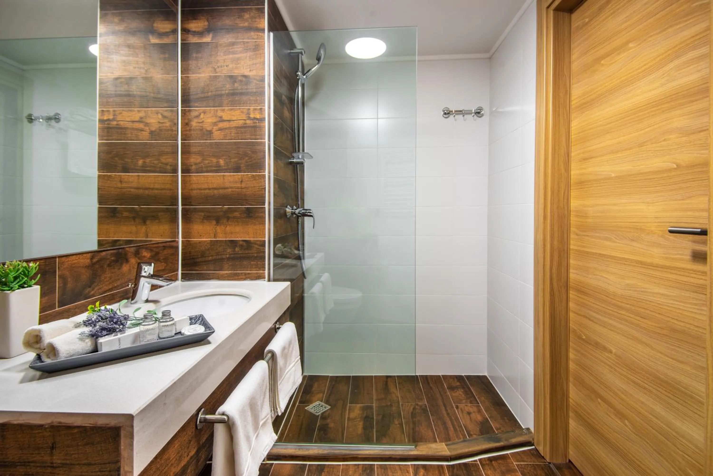 Bathroom in Orbi Palace Hotel Official