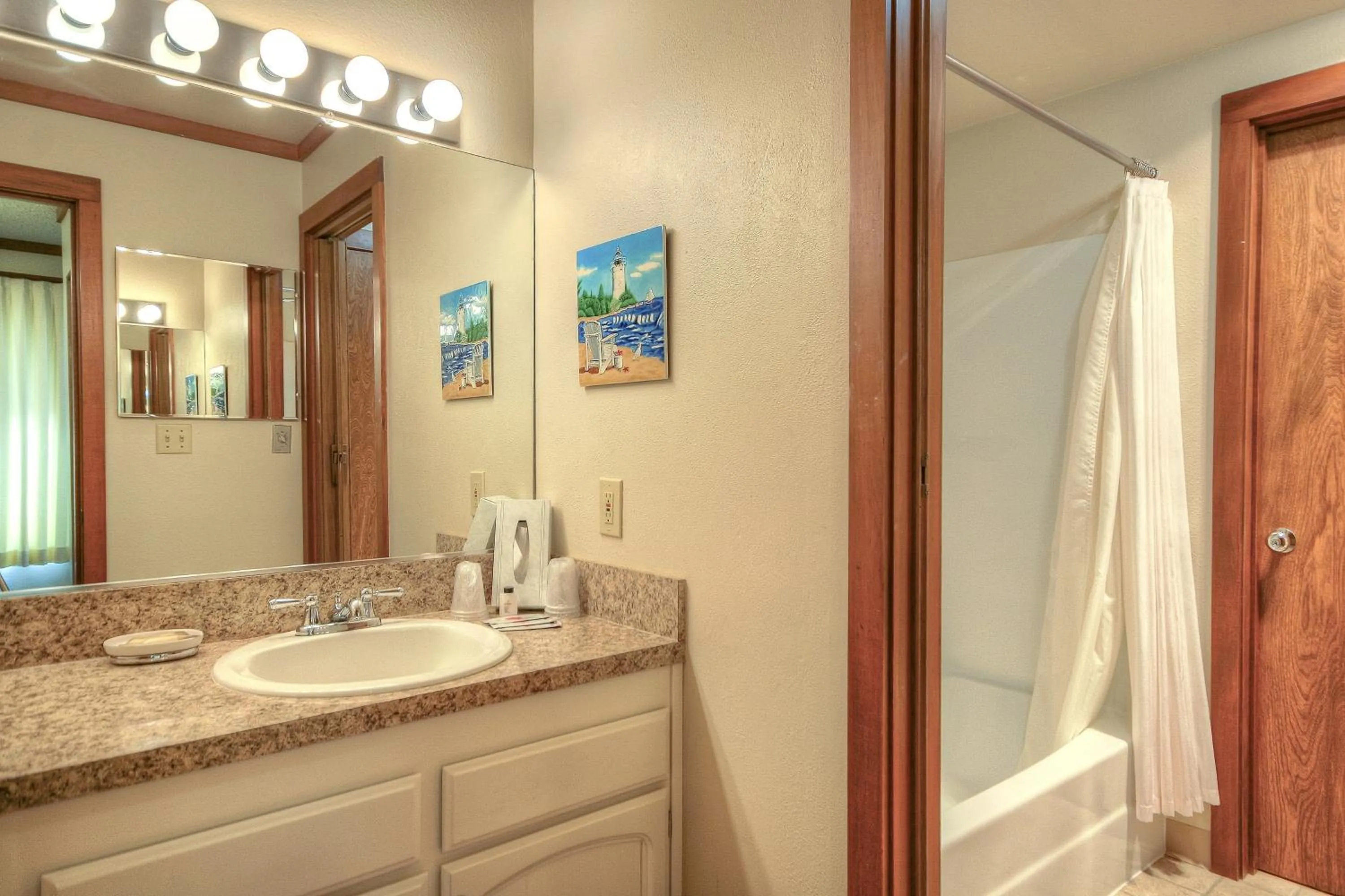 Little Creek Cove Beach Resort