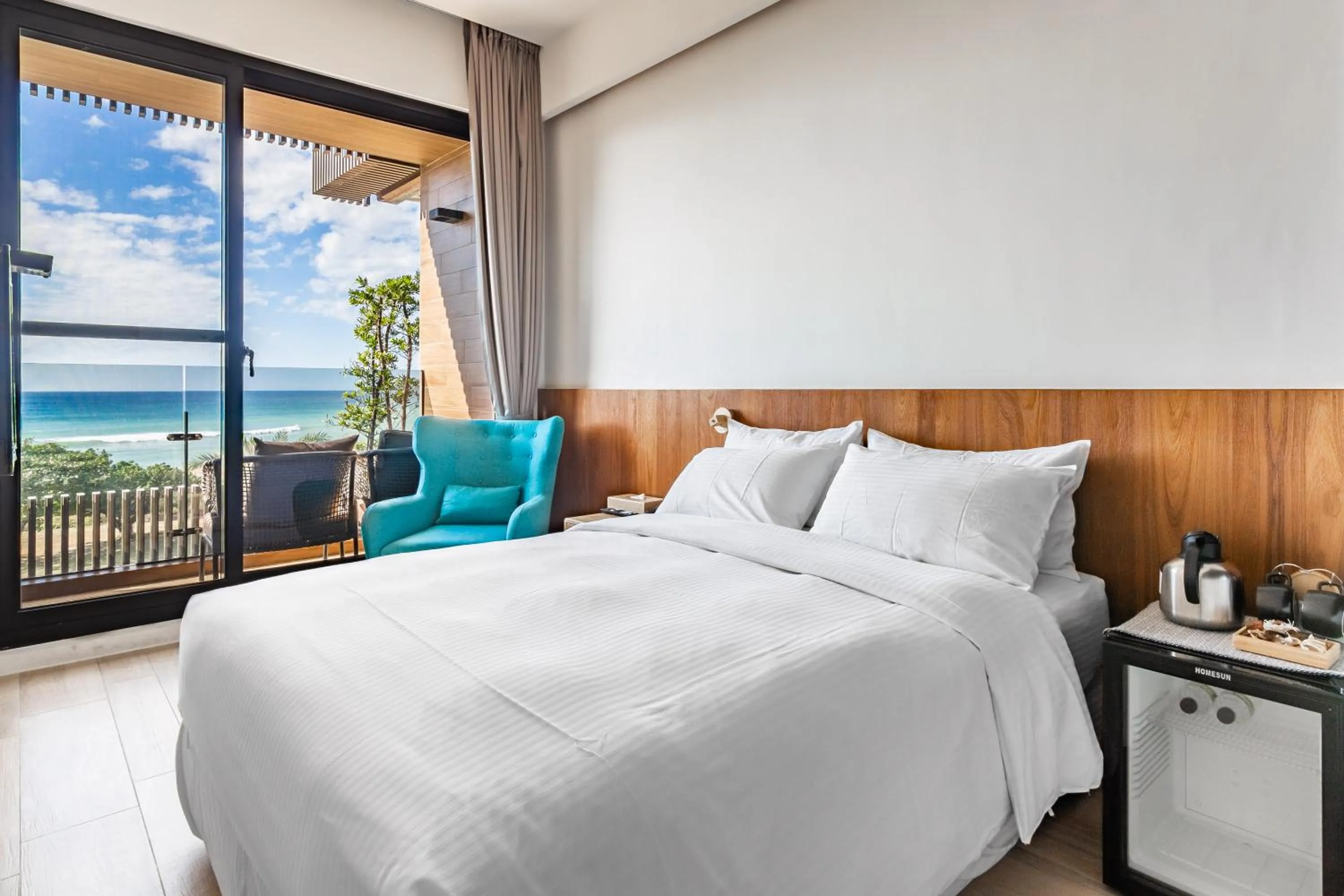 Photo of the whole room, Bed in Kenting Sea Wall 112