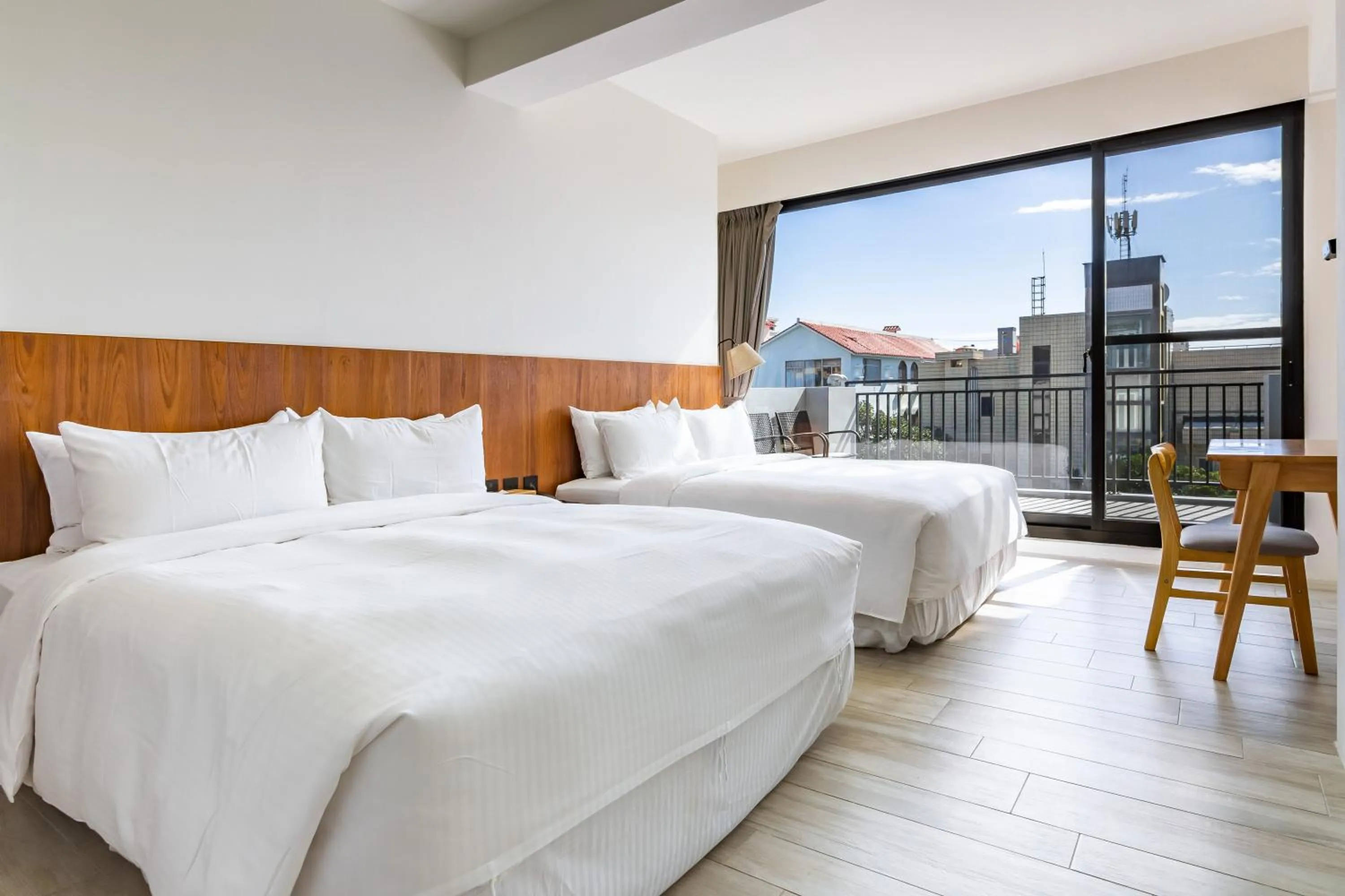 Photo of the whole room, Bed in Kenting Sea Wall 112