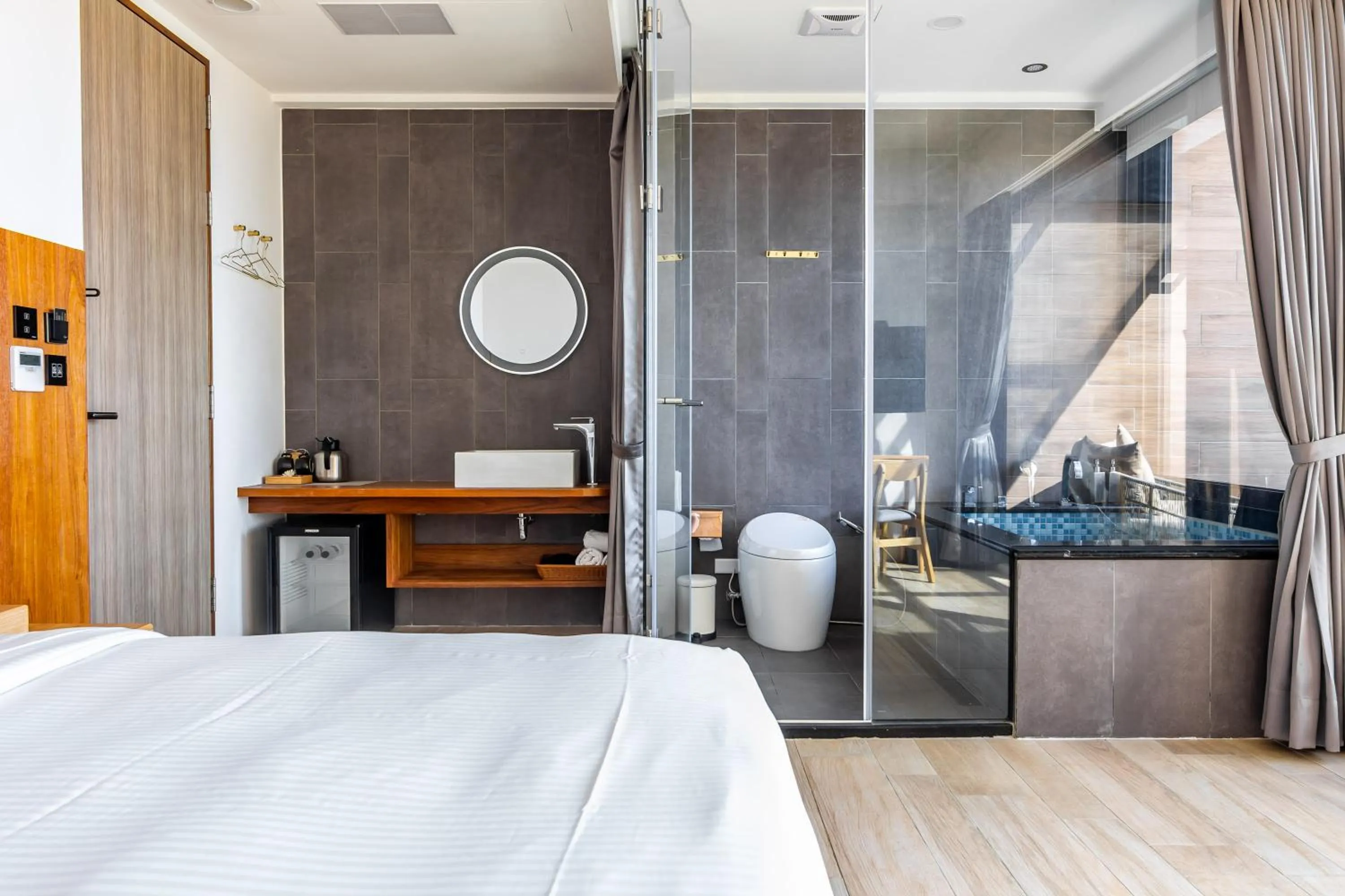 Photo of the whole room, Bed in Kenting Sea Wall 112