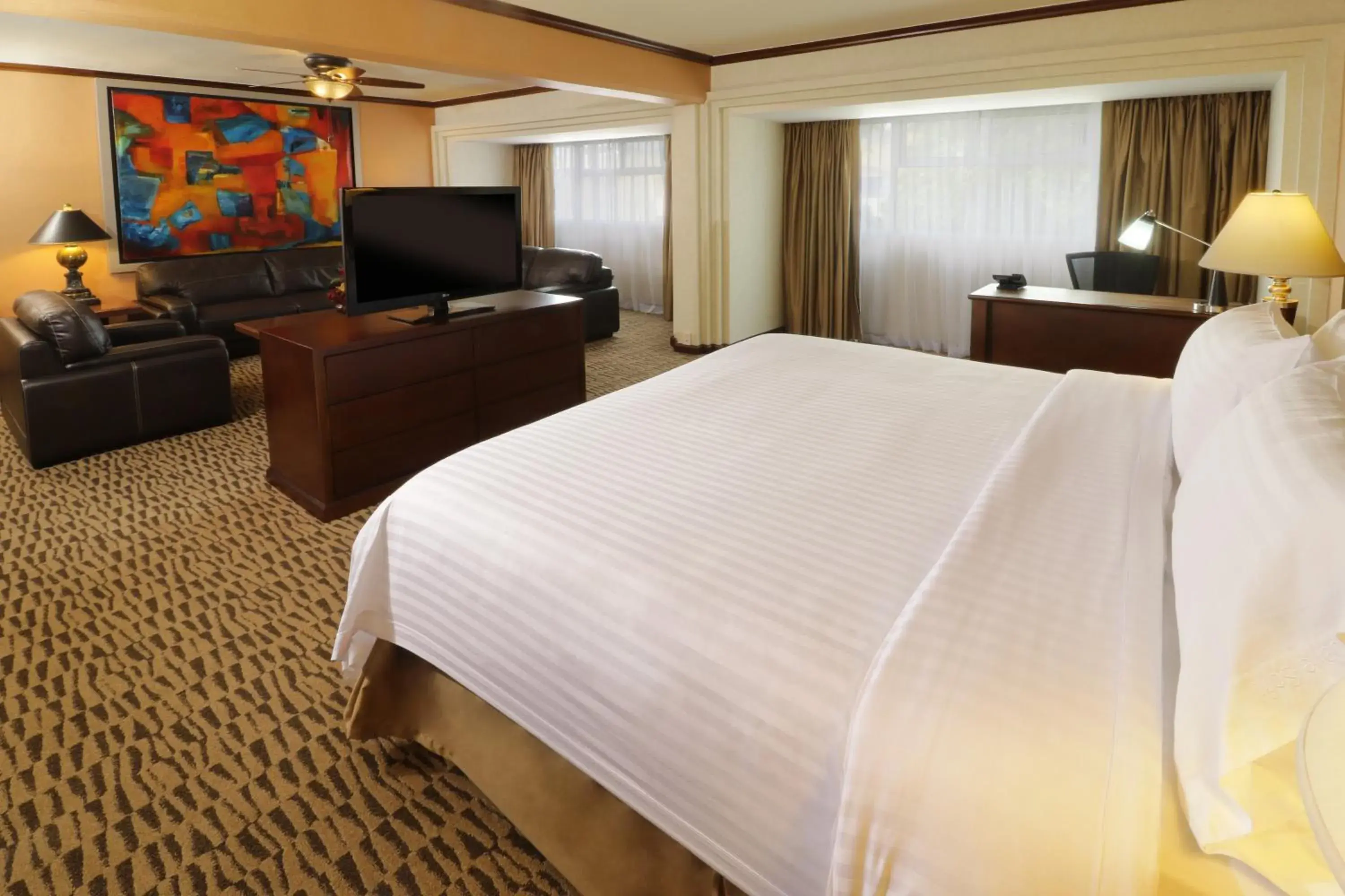 King Suite in Holiday Inn Monterrey Norte by IHG King Suite in Holiday Inn Monterrey Norte by IHG