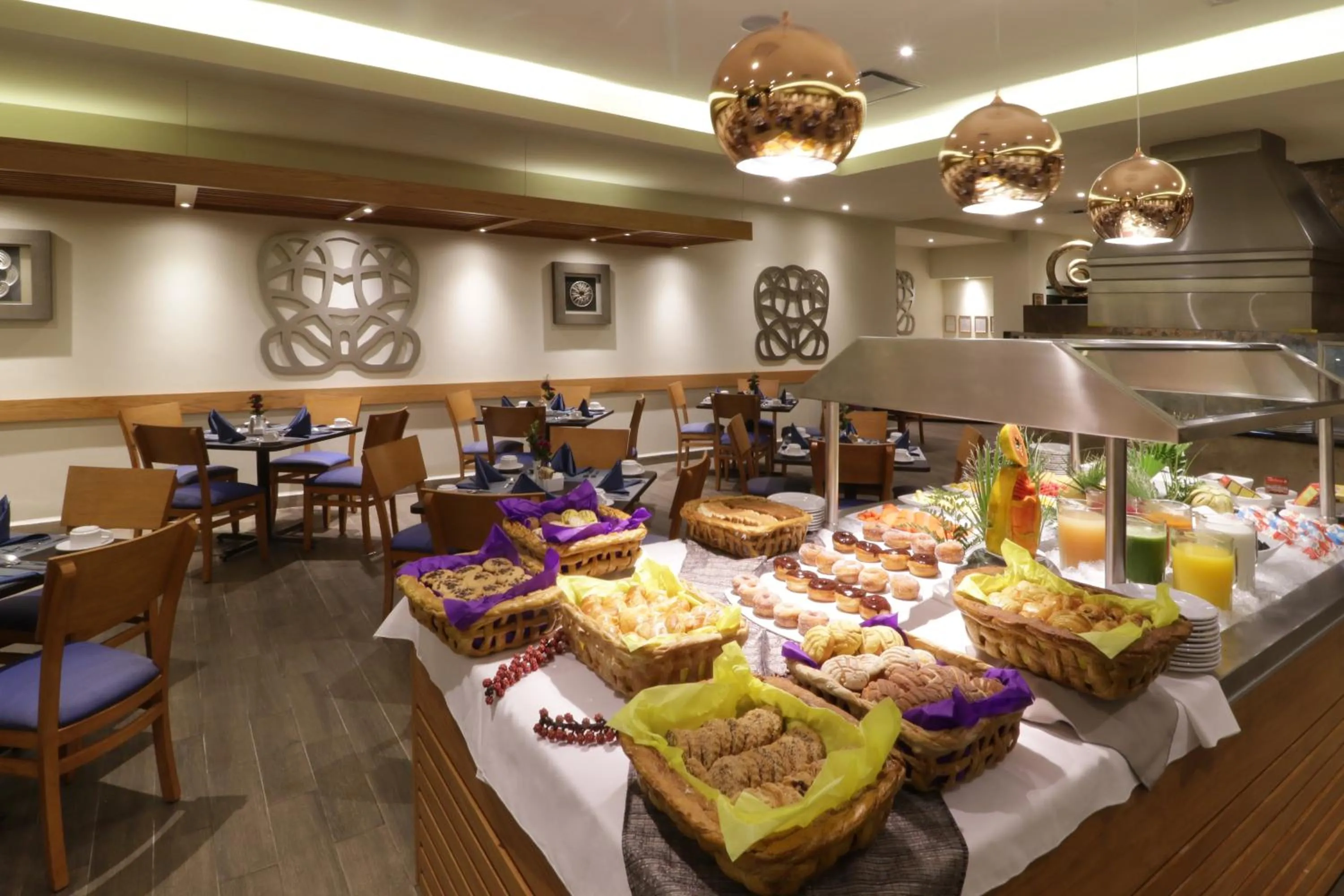 Restaurant/places to eat in Holiday Inn Monterrey Norte by IHG