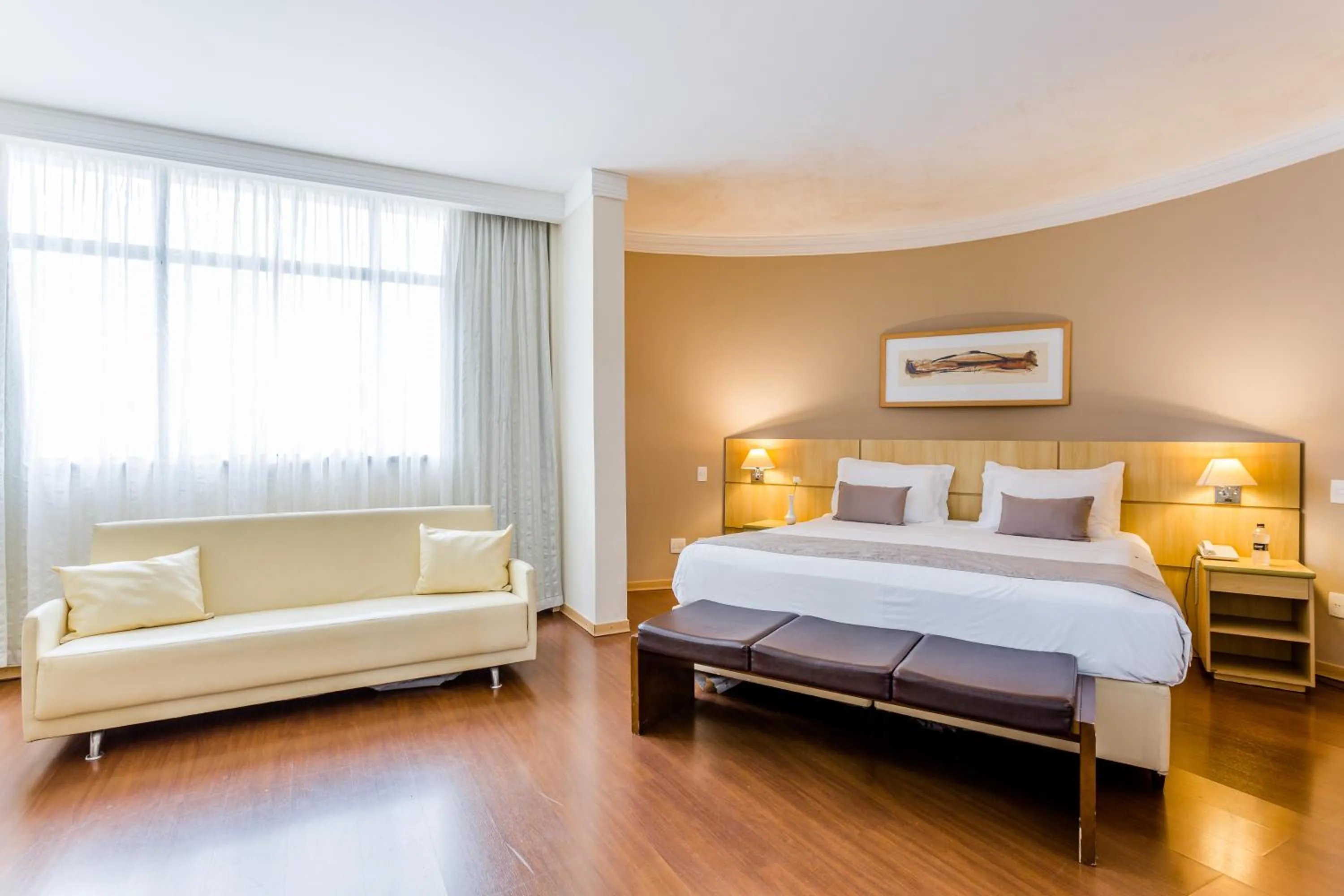 Bed in Victory Business Hotel