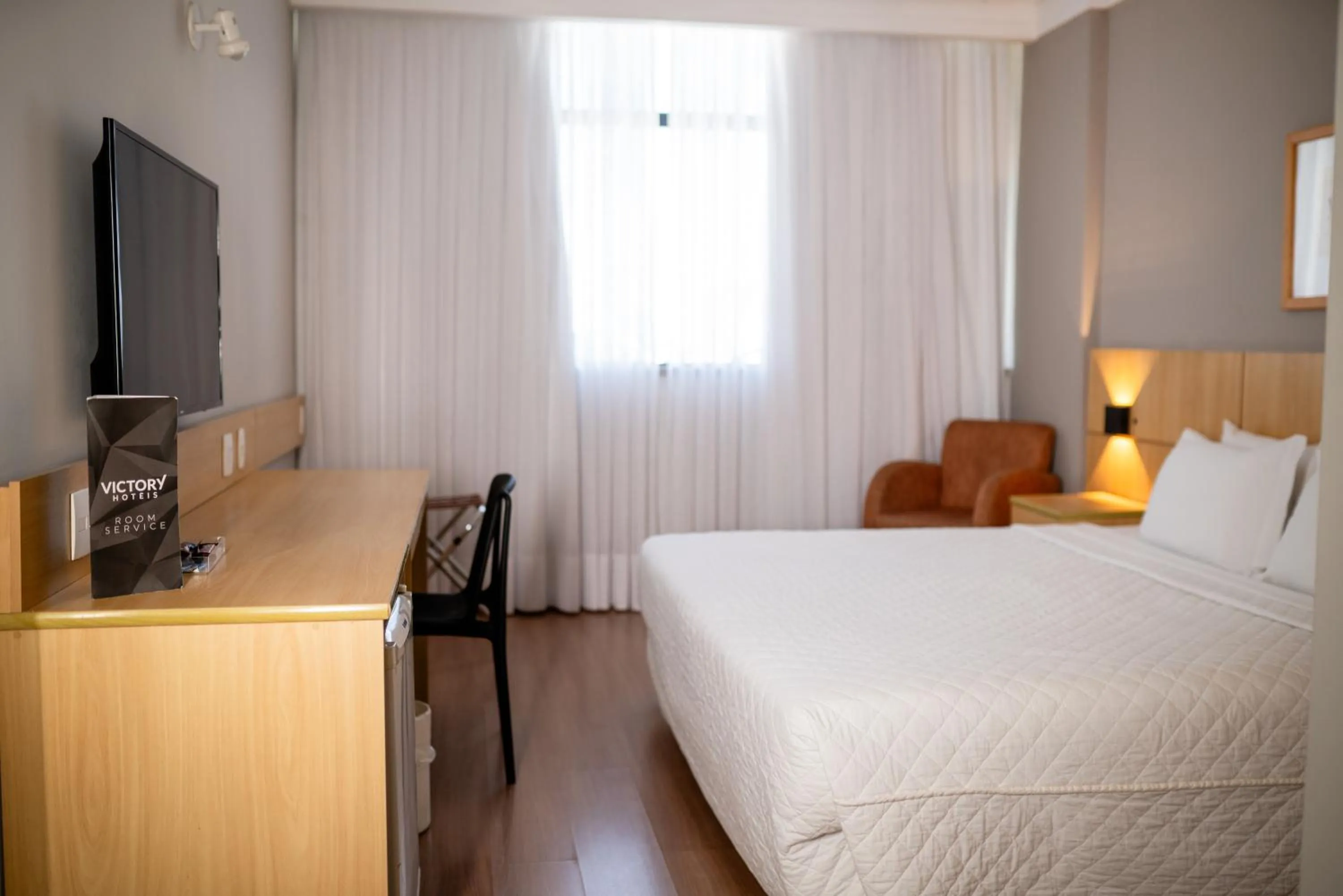 Bedroom, Bed in Victory Business Hotel