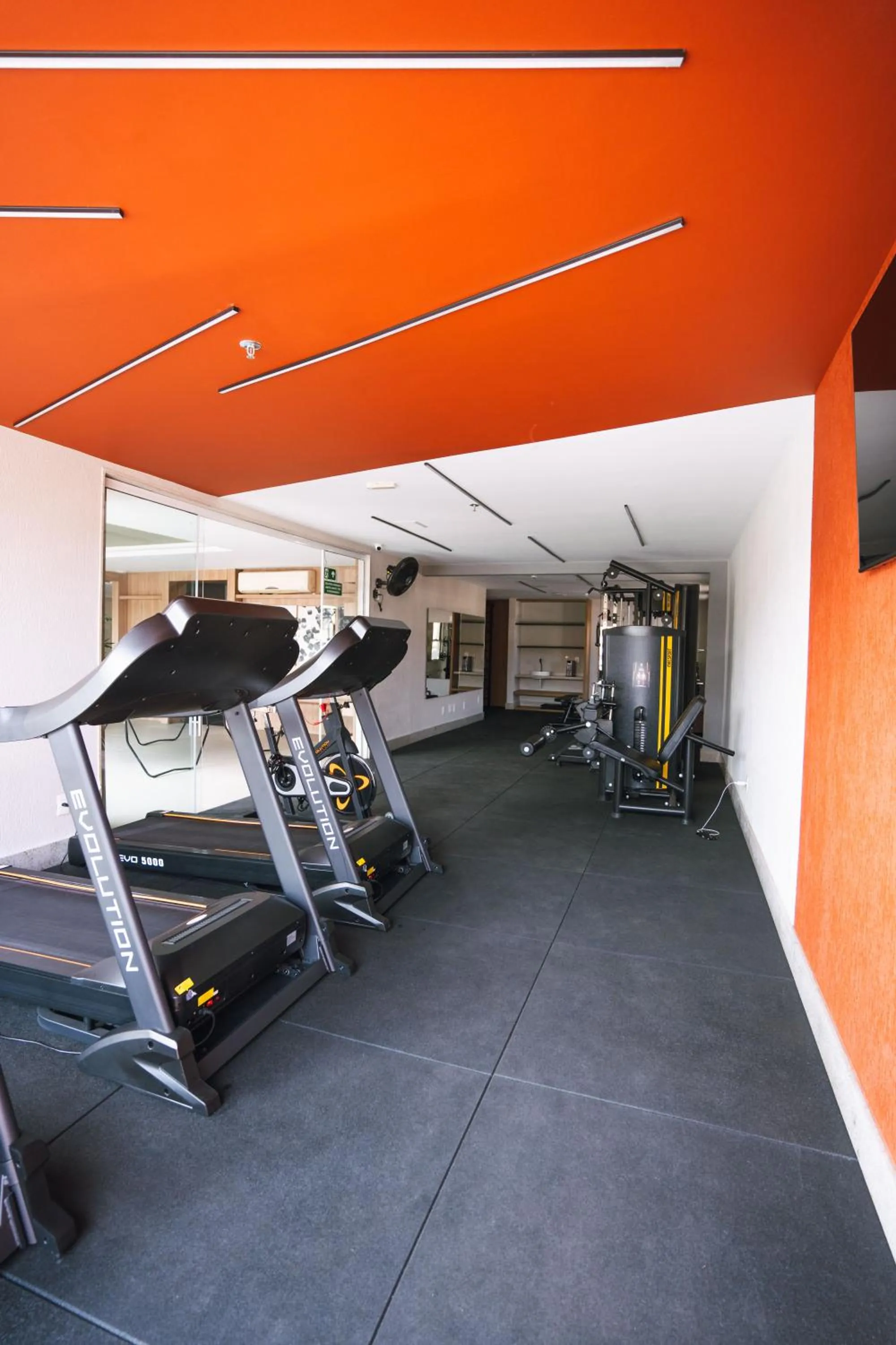 Fitness centre/facilities in Victory Business Hotel