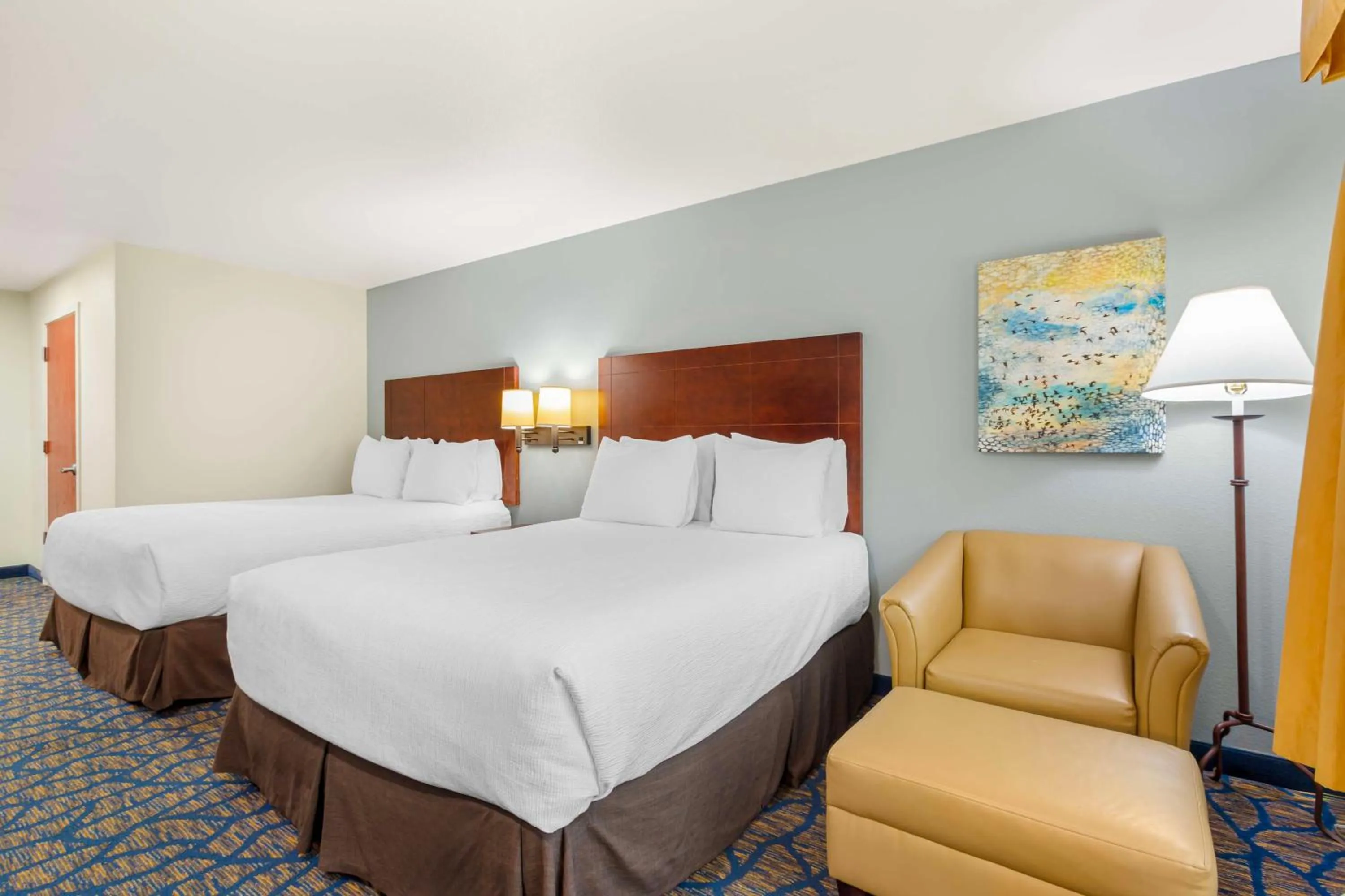 Bedroom, Bed in Best Western Plus Villa Del Lago Inn Patterson