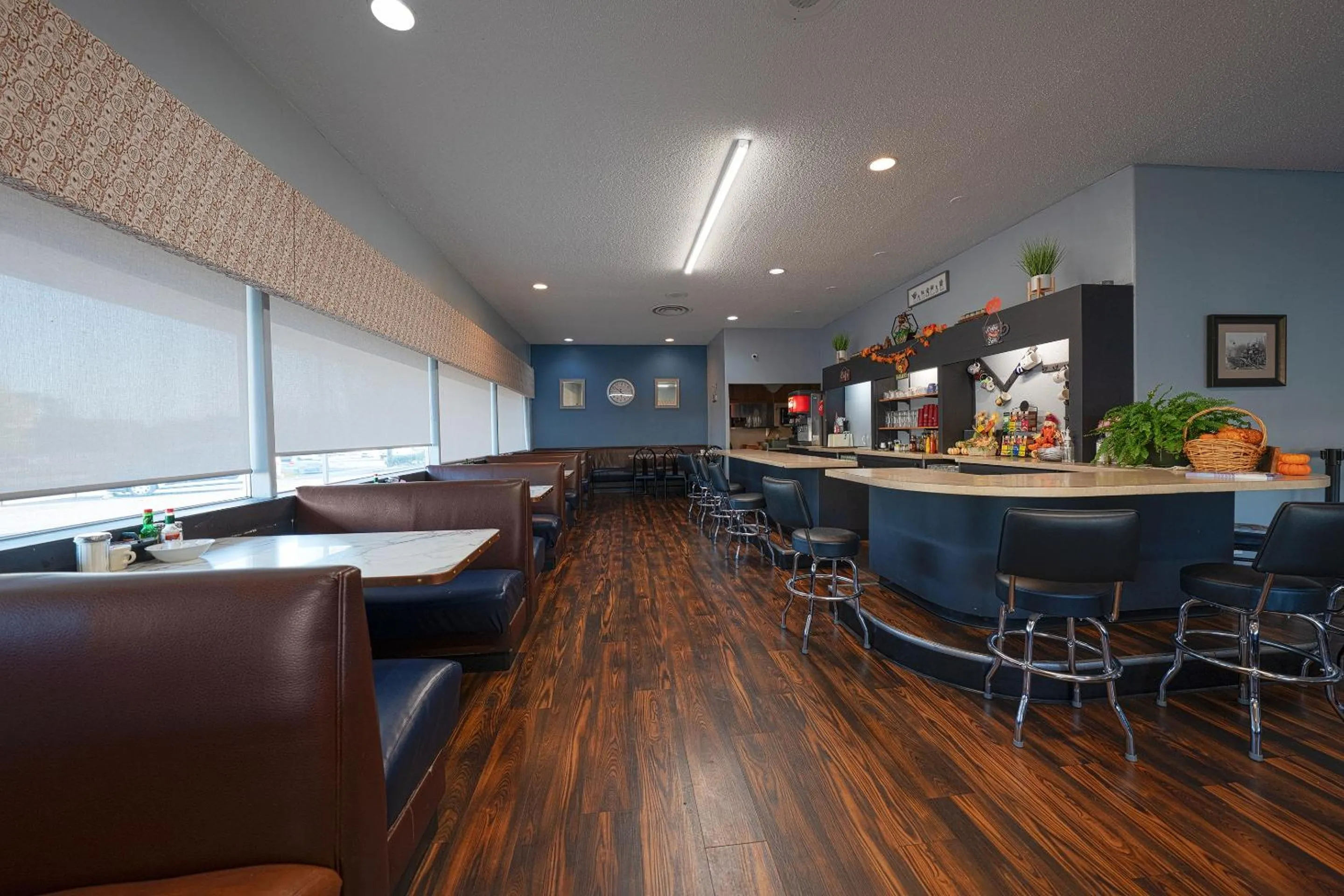 Restaurant/places to eat in OYO Hotel St Helens OR