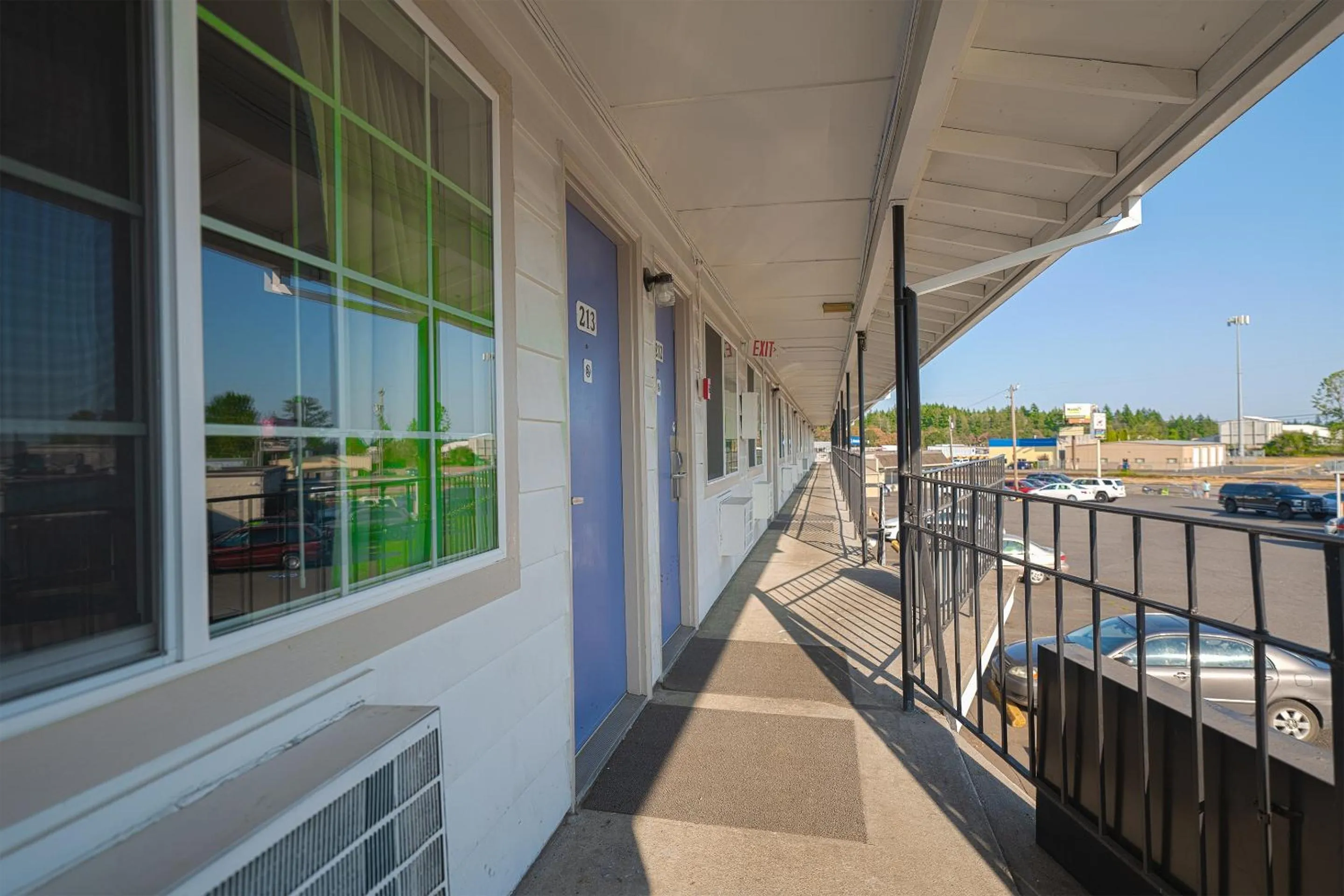 Balcony/Terrace in OYO Hotel St Helens OR