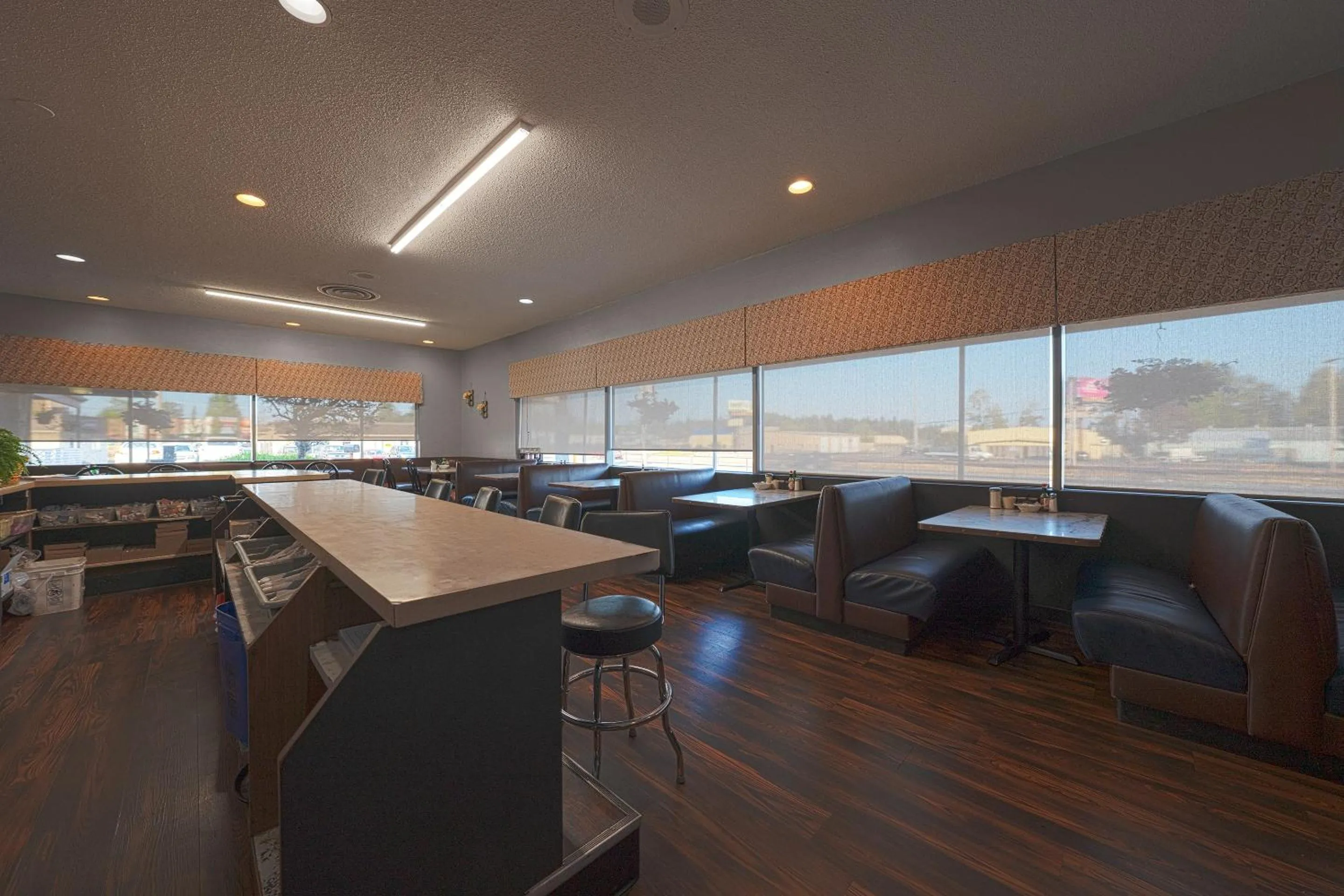 Restaurant/places to eat in OYO Hotel St Helens OR