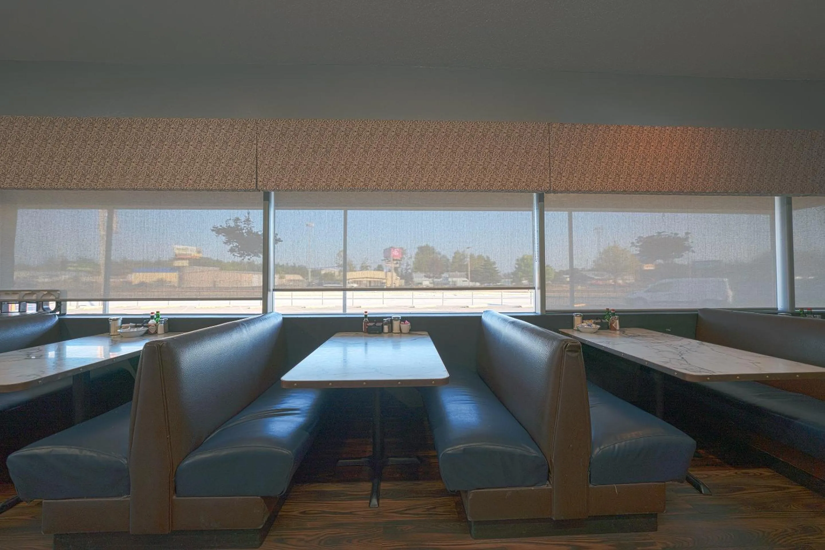 Restaurant/places to eat in OYO Hotel St Helens OR