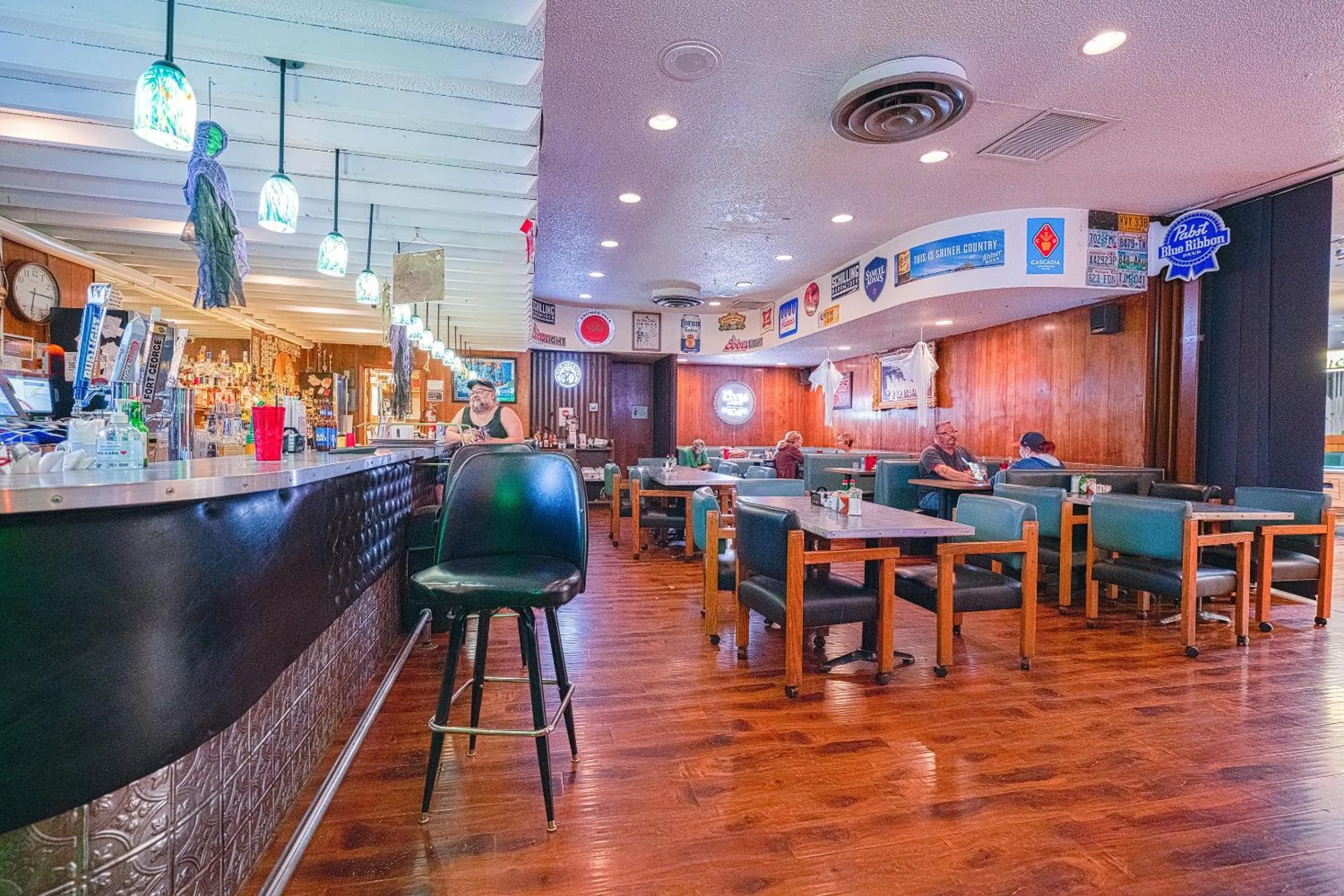 Restaurant/places to eat in OYO Hotel St Helens OR