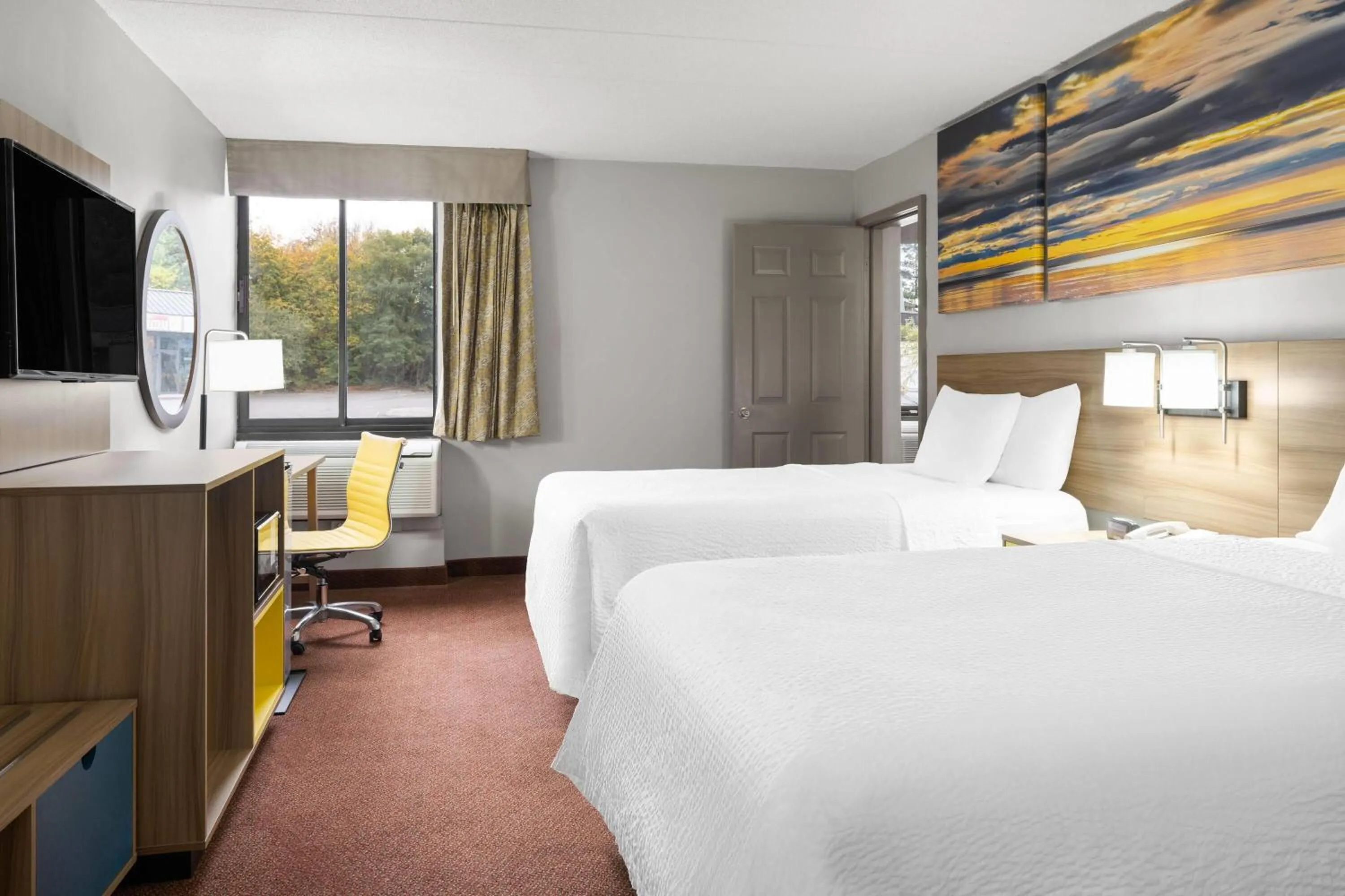 Bath, Bed in Days Inn by Wyndham Hagerstown I-70