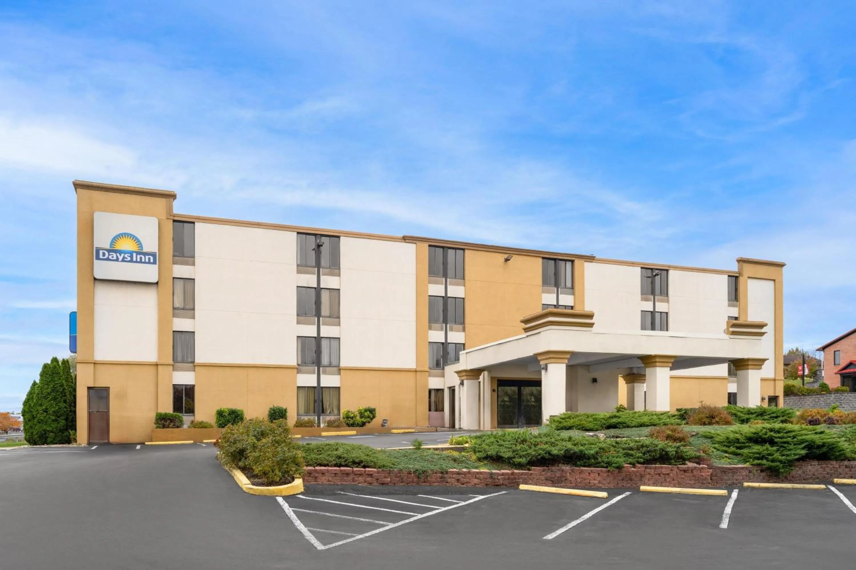 Property building in Days Inn by Wyndham Hagerstown I-70