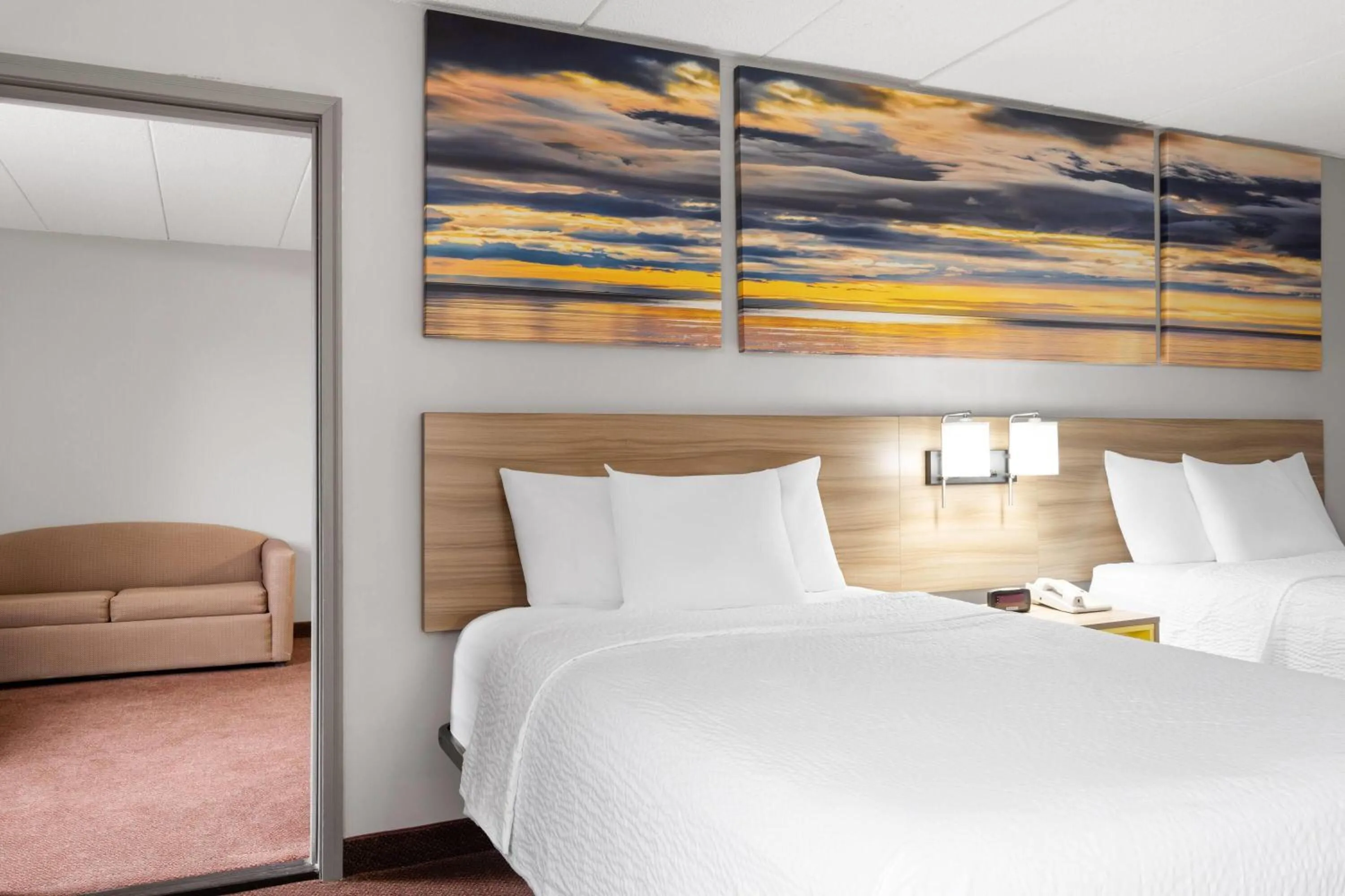 Bath, Bed in Days Inn by Wyndham Hagerstown I-70