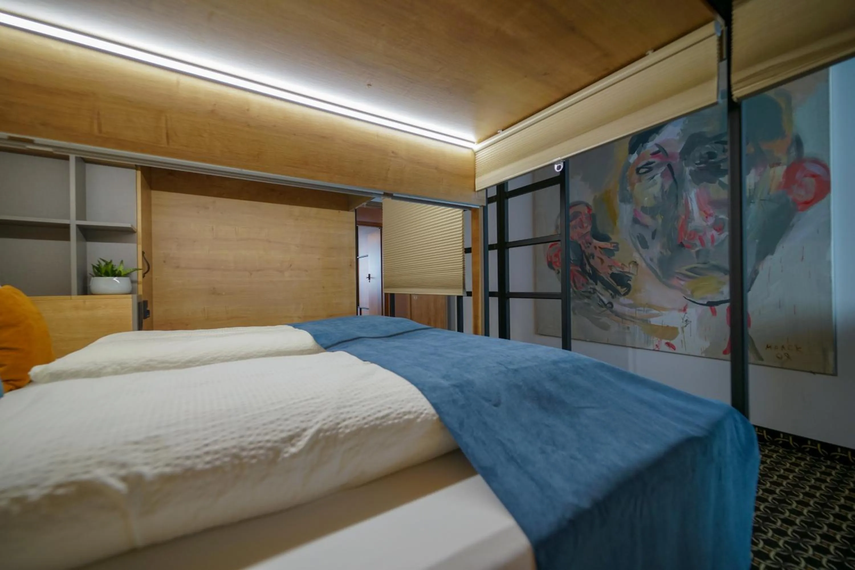 Bed in CHORS like a hotel - Capsule & NFT Boutique Hostel Bratislava - City Center