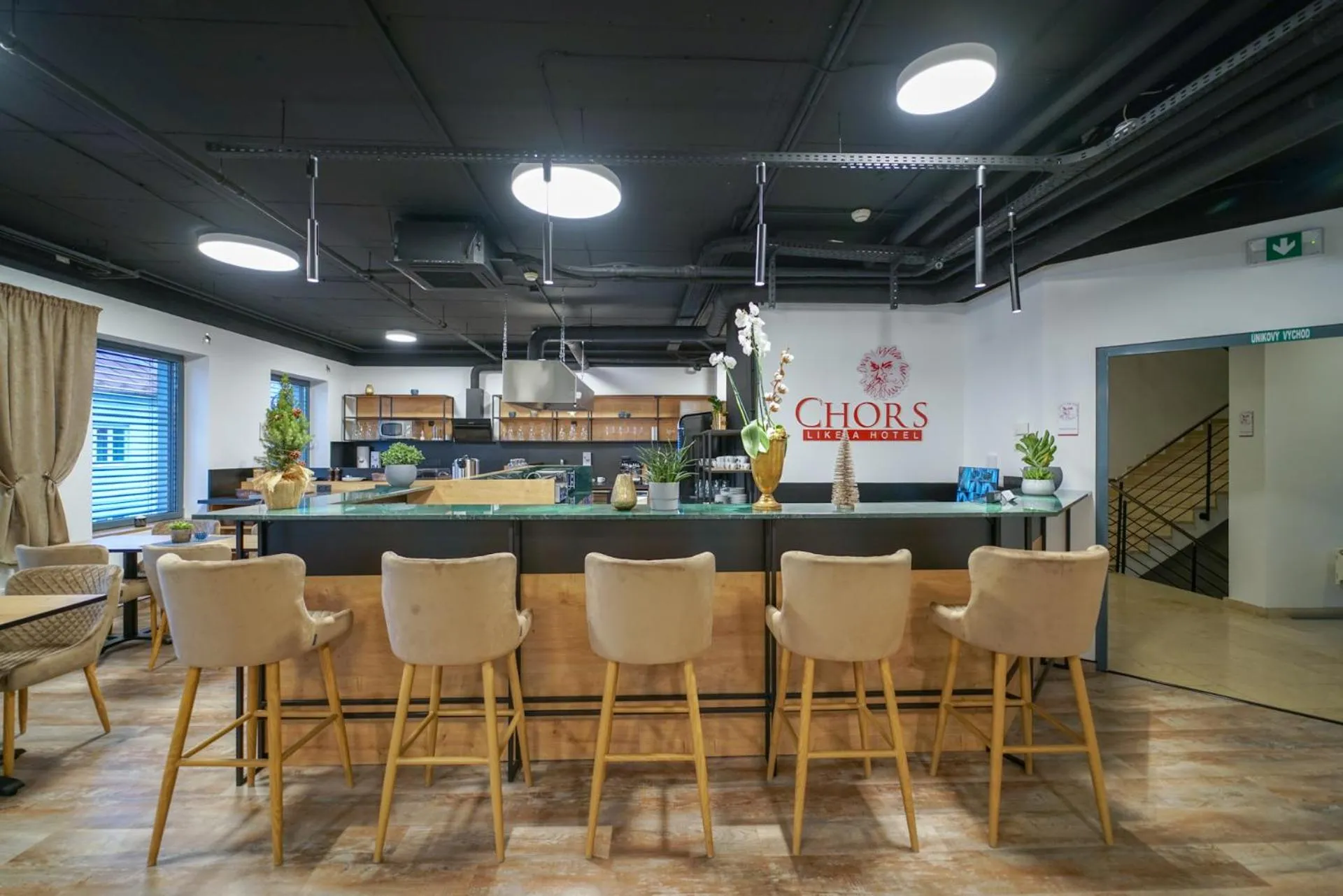 Restaurant/places to eat in CHORS like a hotel - Capsule & NFT Boutique Hostel Bratislava - City Center
