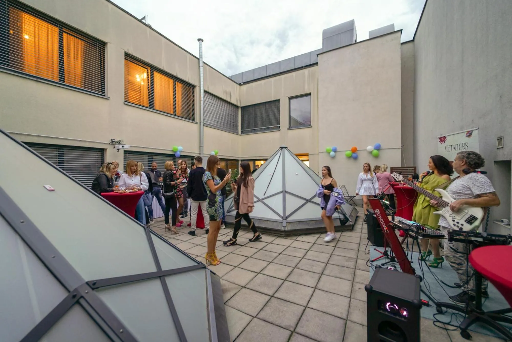 People in CHORS like a hotel - Capsule & NFT Boutique Hostel Bratislava - City Center