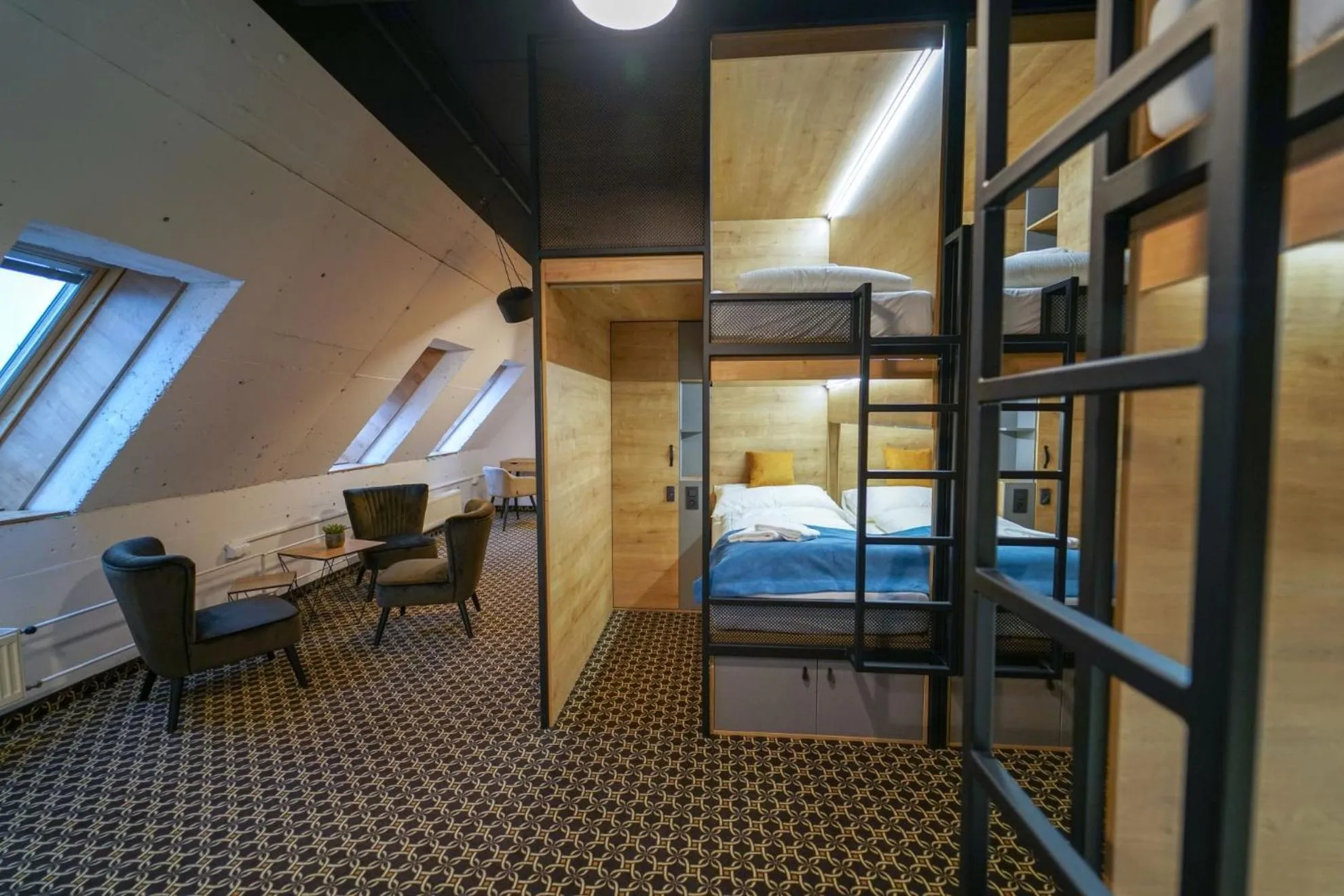 Bed in CHORS like a hotel - Capsule & NFT Boutique Hostel Bratislava - City Center