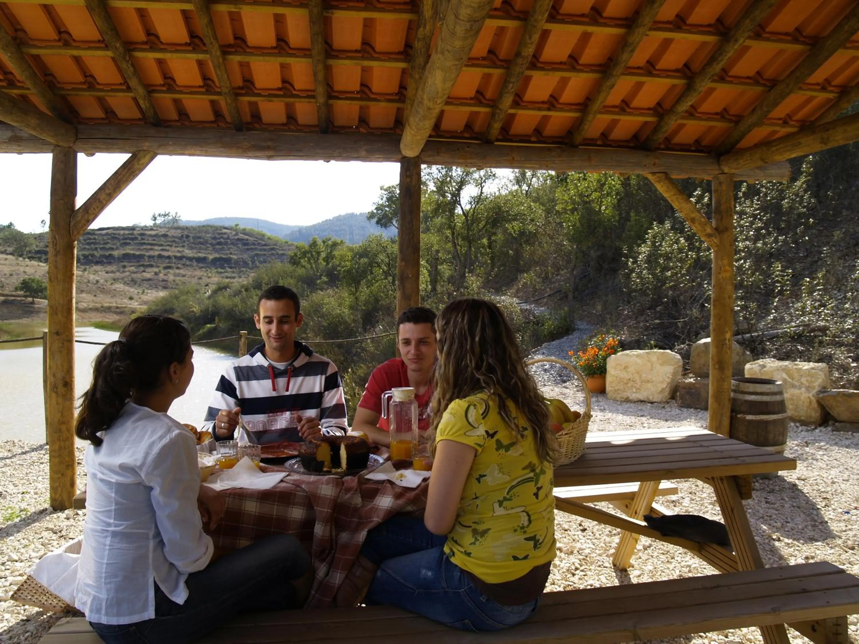 People in Nave Redonda do Cerro – Countryside & Nature