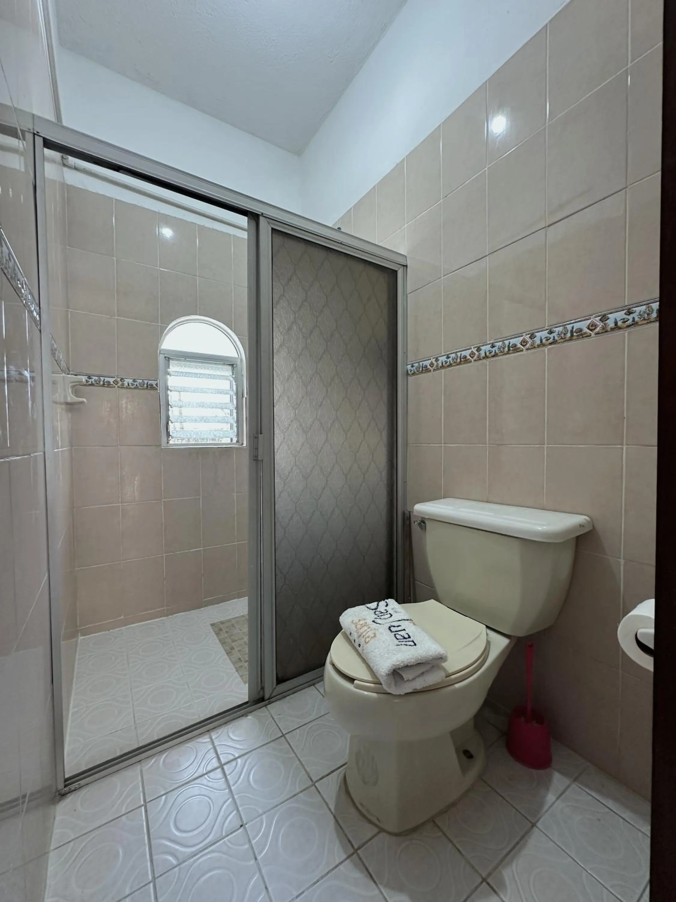 Shower in Hotel San Juan