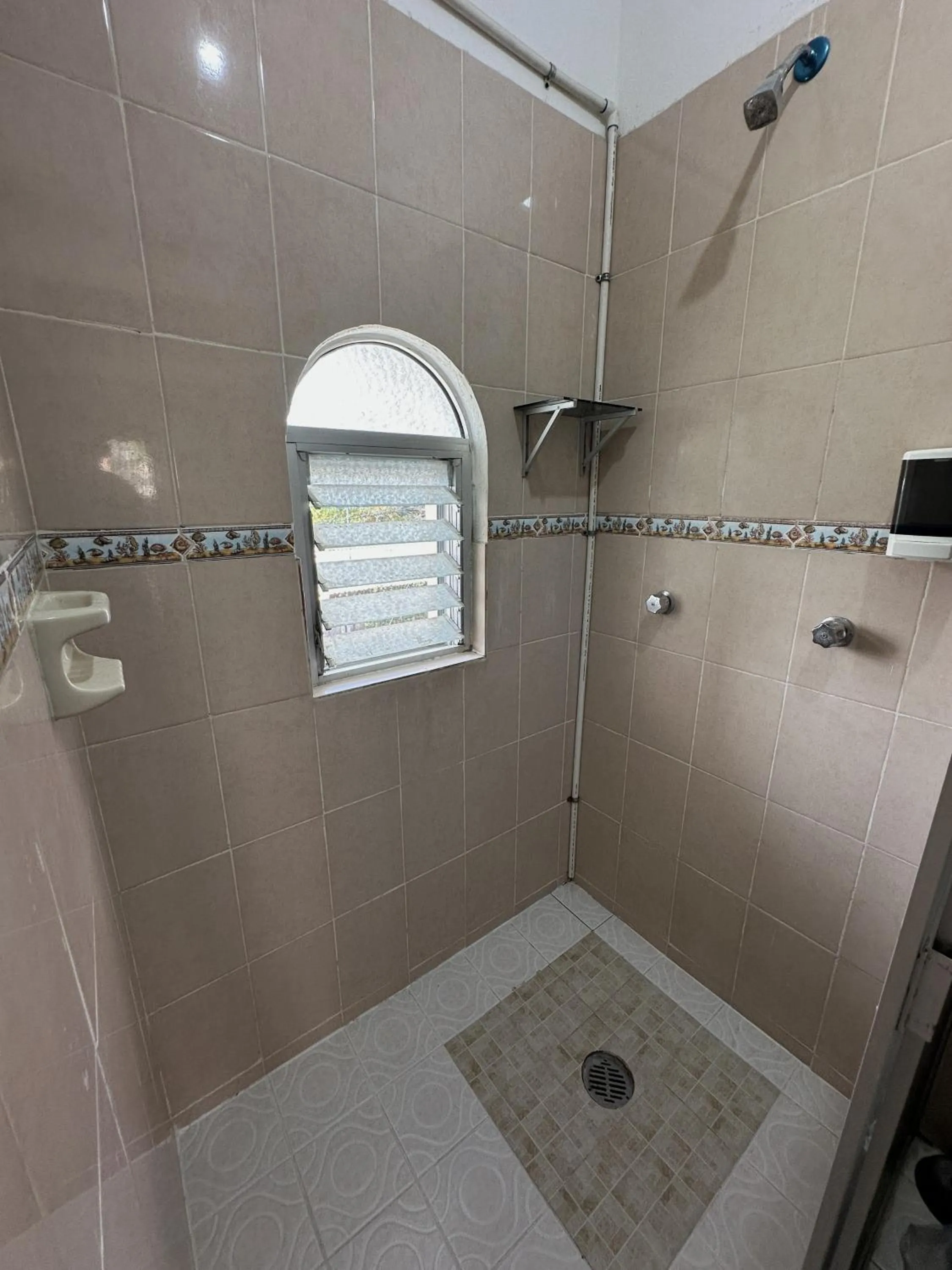 Shower in Hotel San Juan