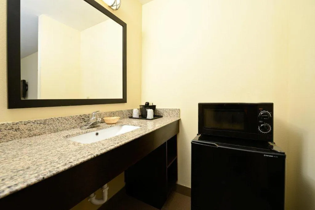 Bathroom in Americas Best Value Inn Lake Charles Interstate 210
