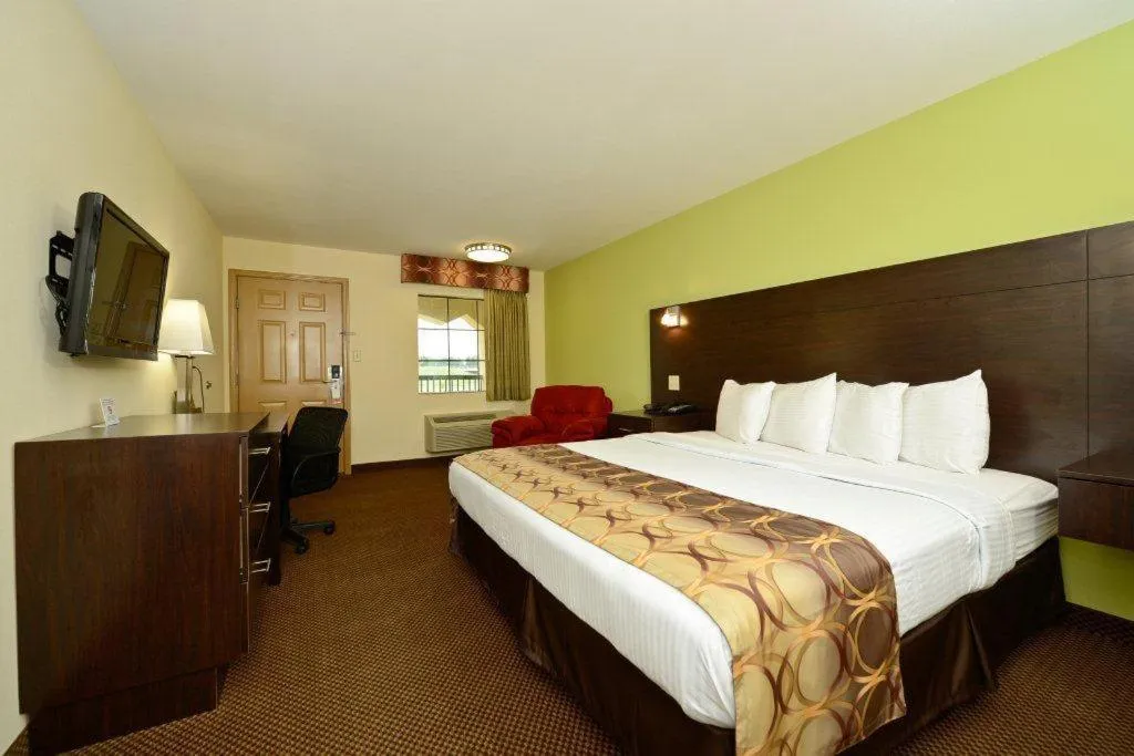 Bed in Americas Best Value Inn Lake Charles Interstate 210