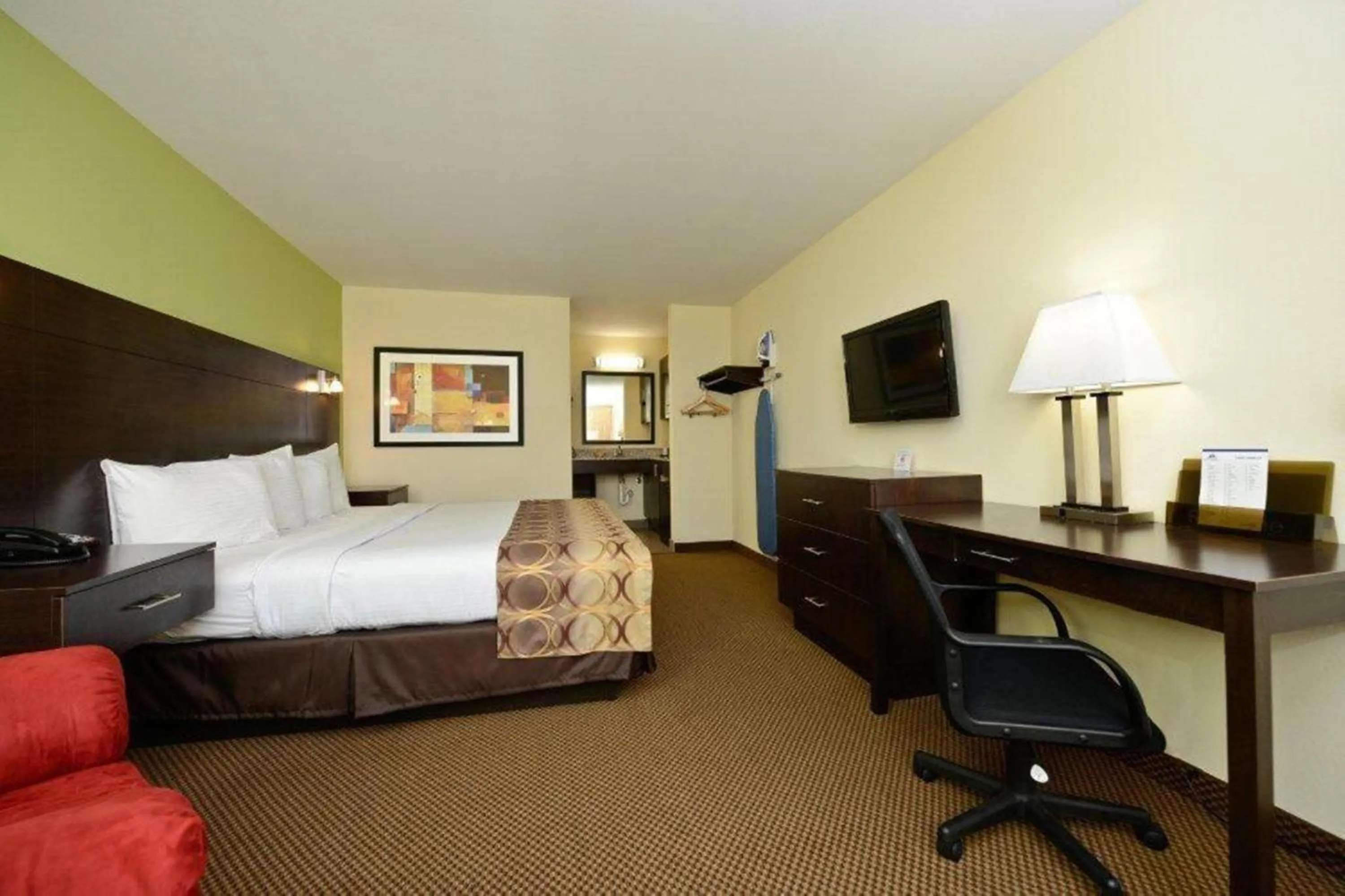Bed in Americas Best Value Inn Lake Charles Interstate 210