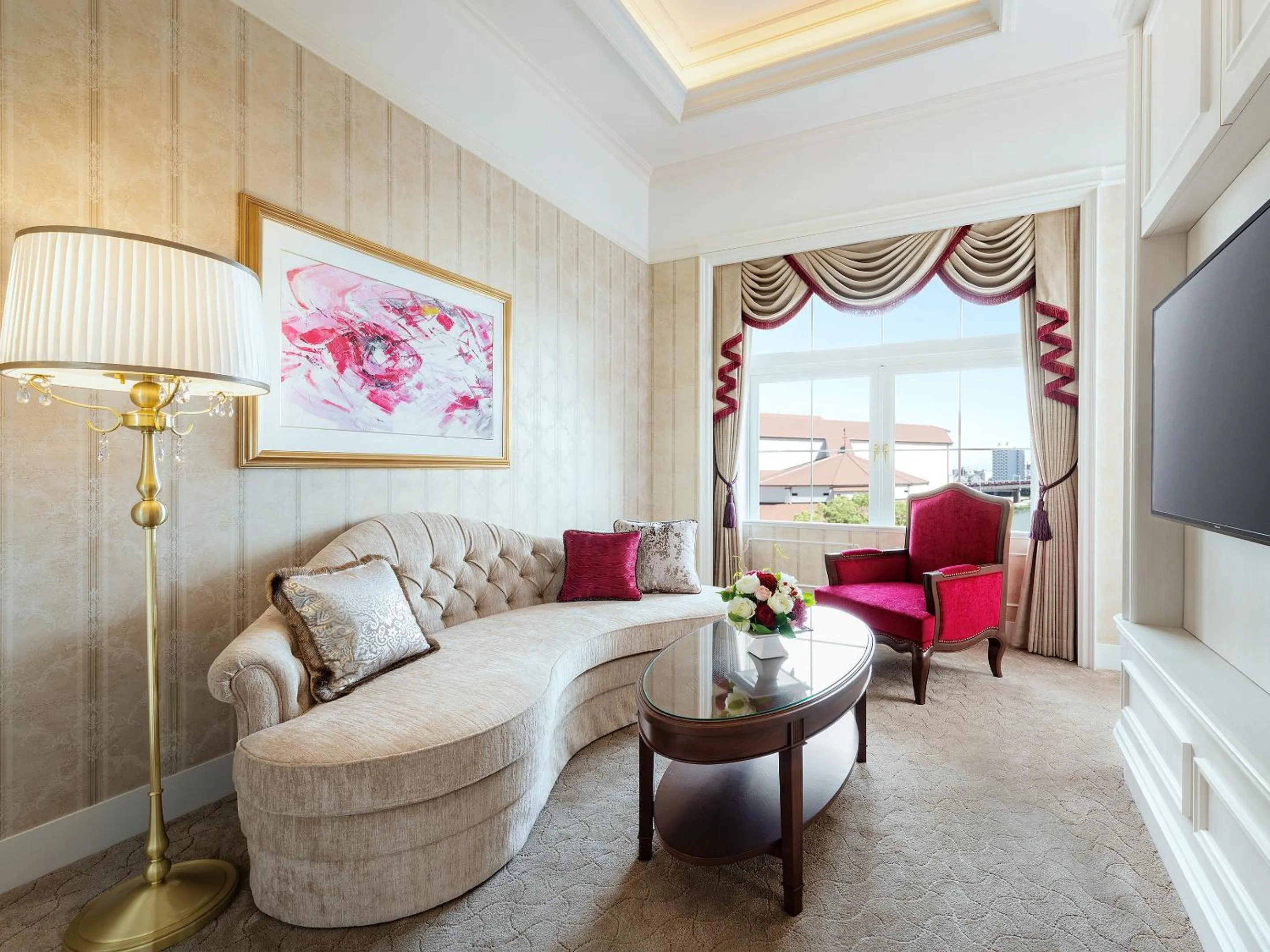 TV and multimedia in Takarazuka Hotel