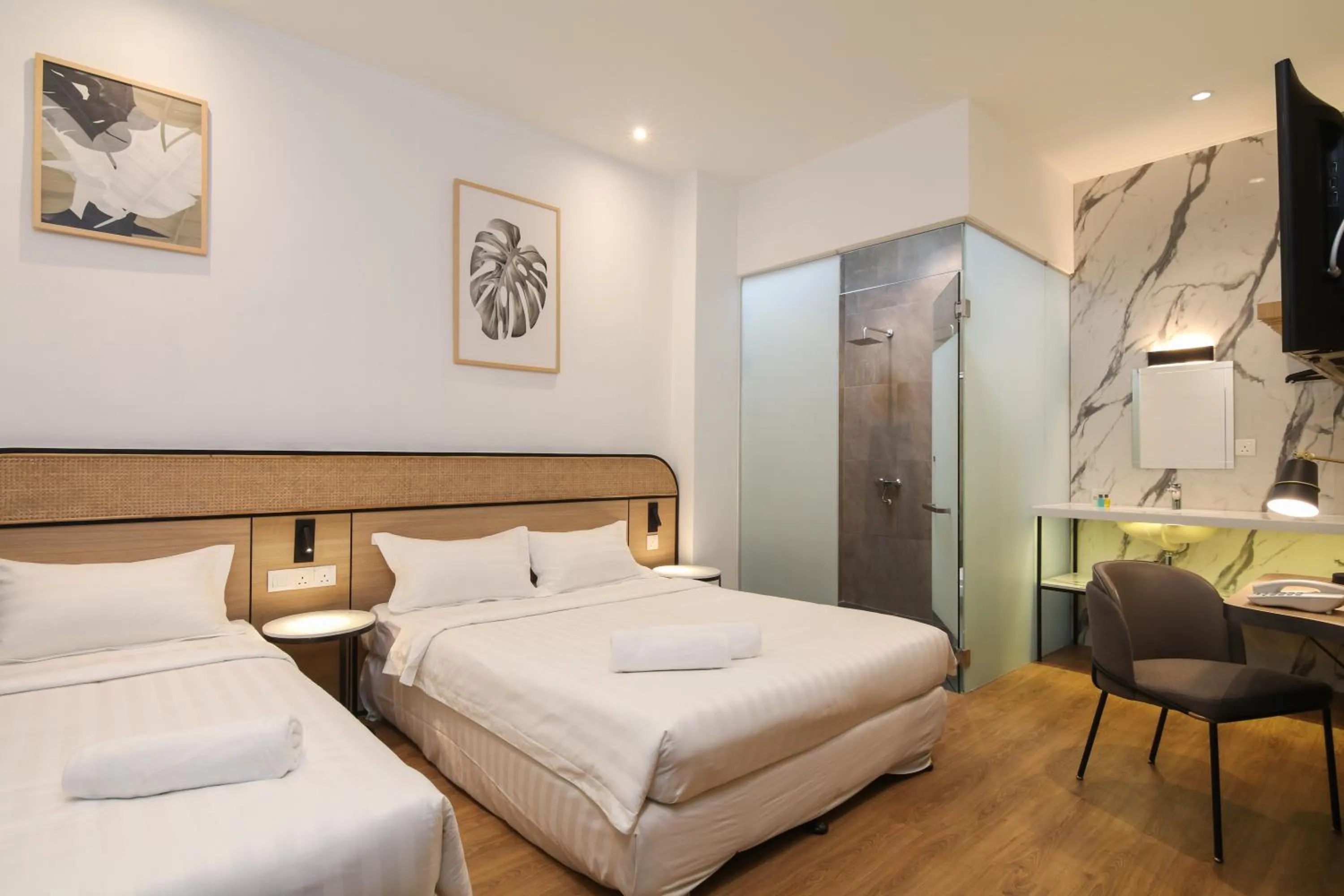 Family Room in SEASON POINT HOTEL